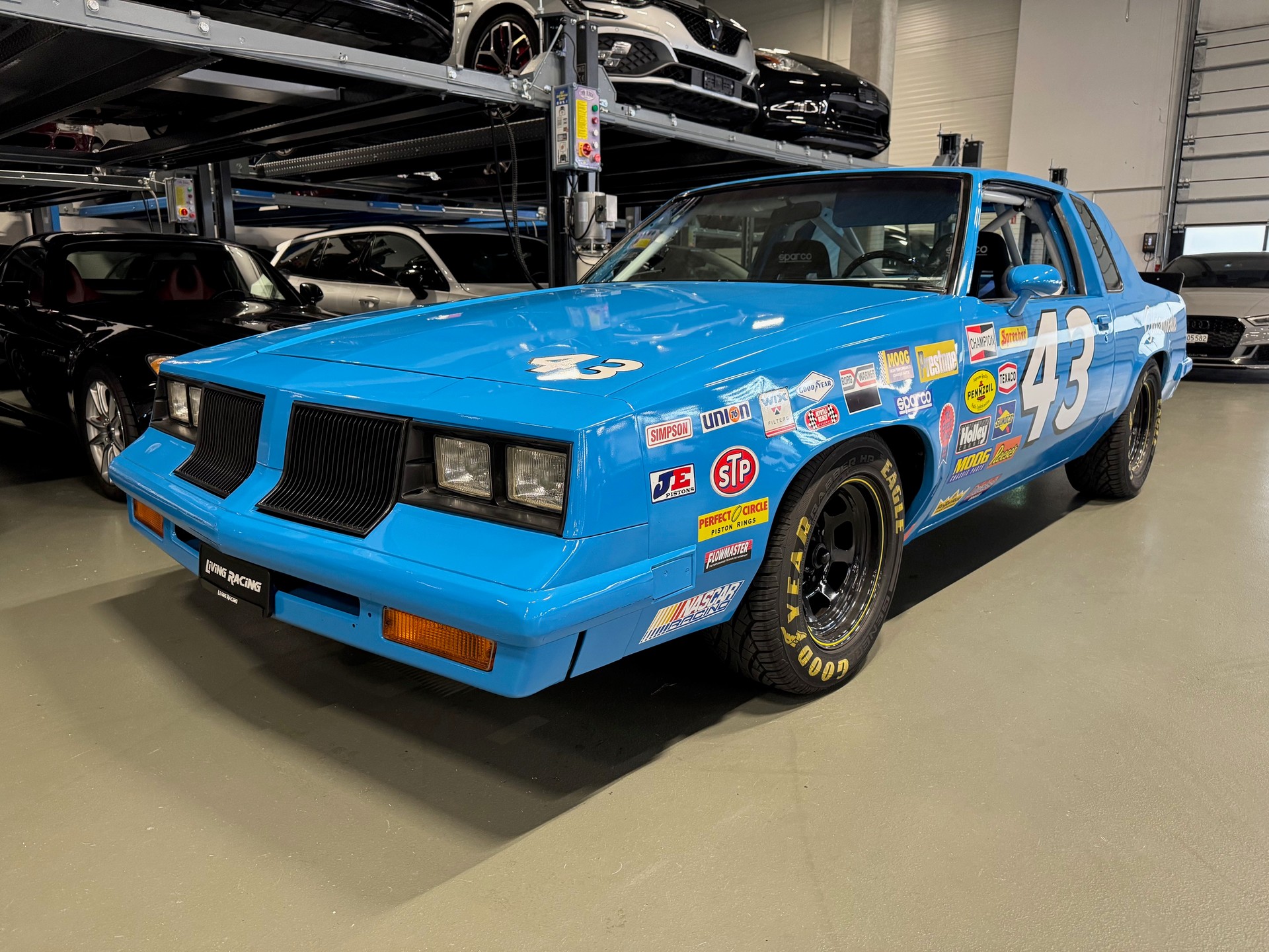 OLDSMOBILE CUTLASS *NASCAR REPLICA* CH legal-image-1