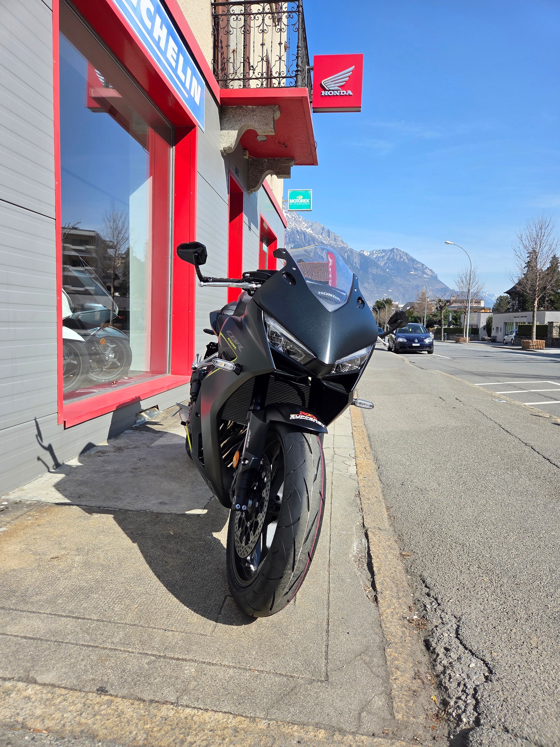 HONDA CBR 650 R E-Clutch