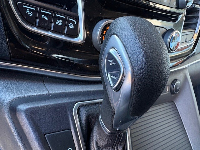 FORD Tourneo Custom 320 L1H1 Titanium A-image-18