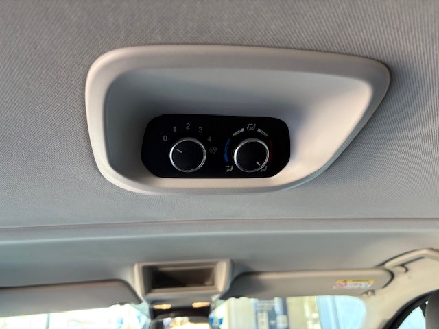 FORD Tourneo Custom 320 L1H1 Titanium A-image-11