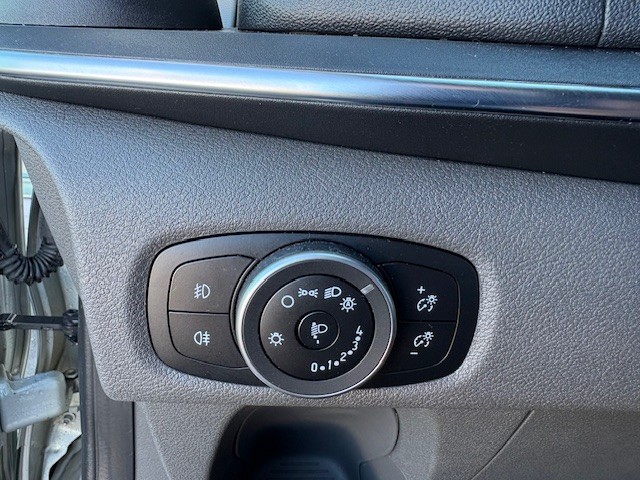 FORD Tourneo Custom 320 L1H1 Titanium A-image-19
