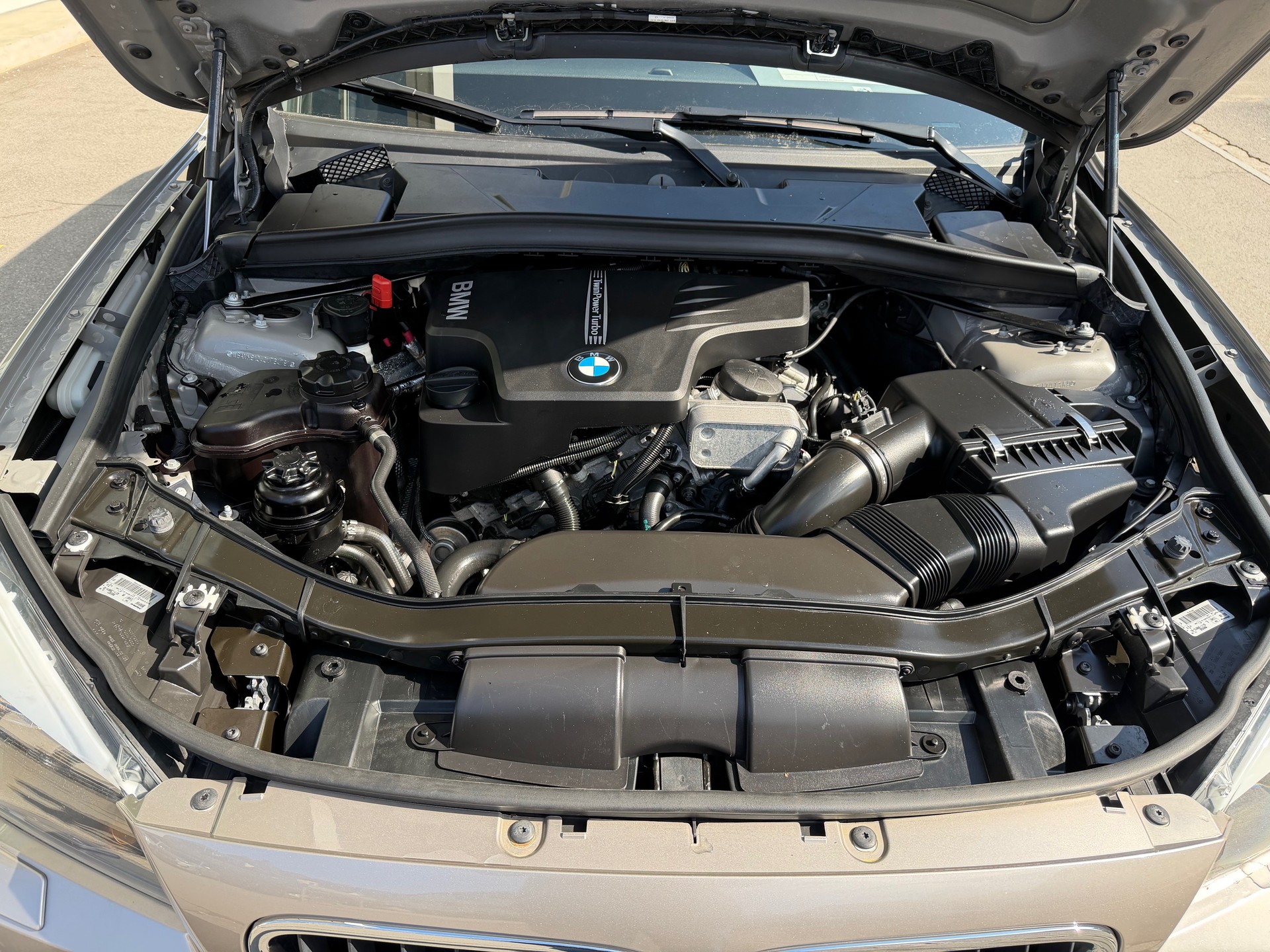 BMW X1 xDrive 20i Steptronic-image-8