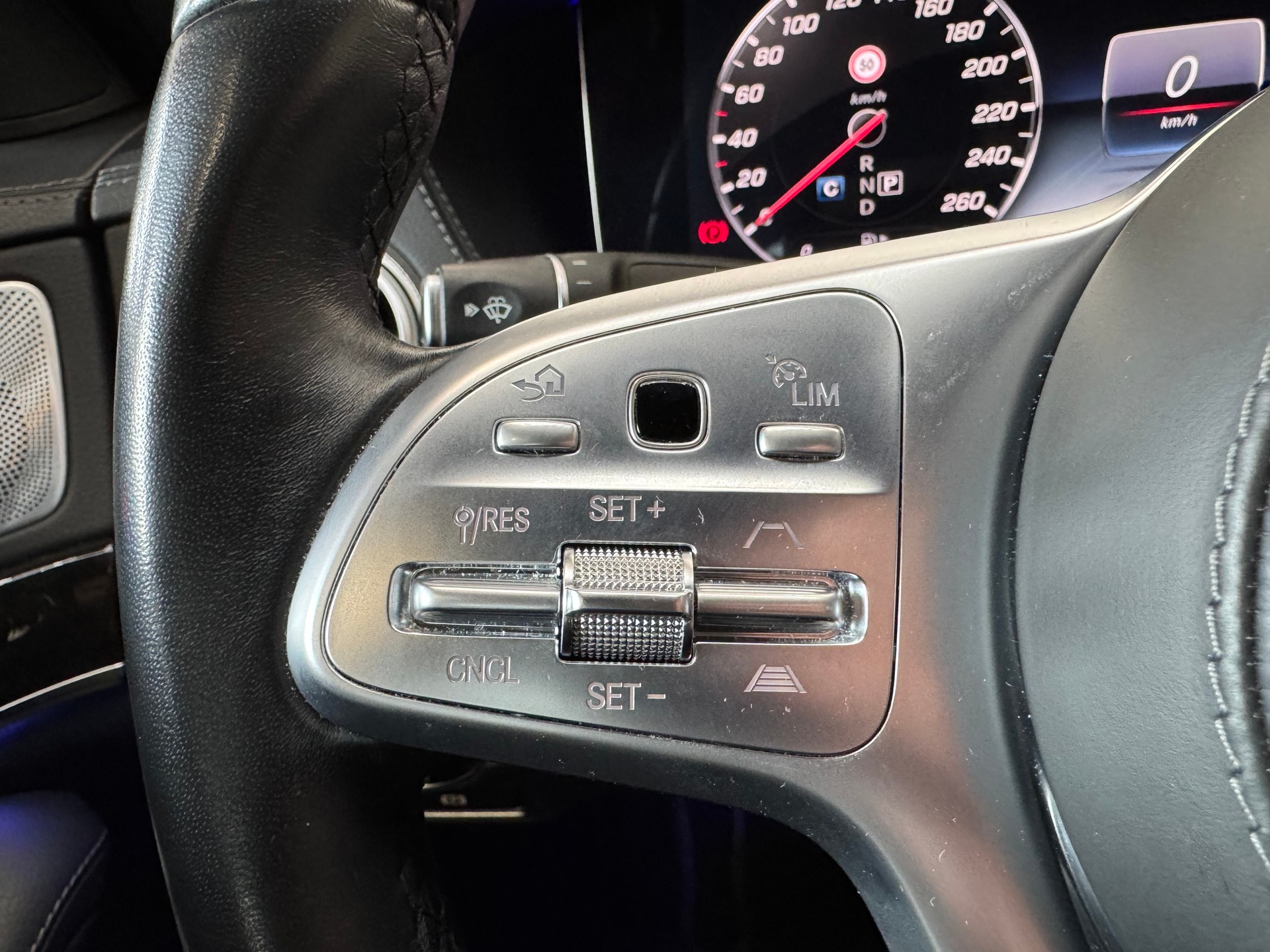 MERCEDES-BENZ S 350 d 4Matic 9G-Tronic-image-15