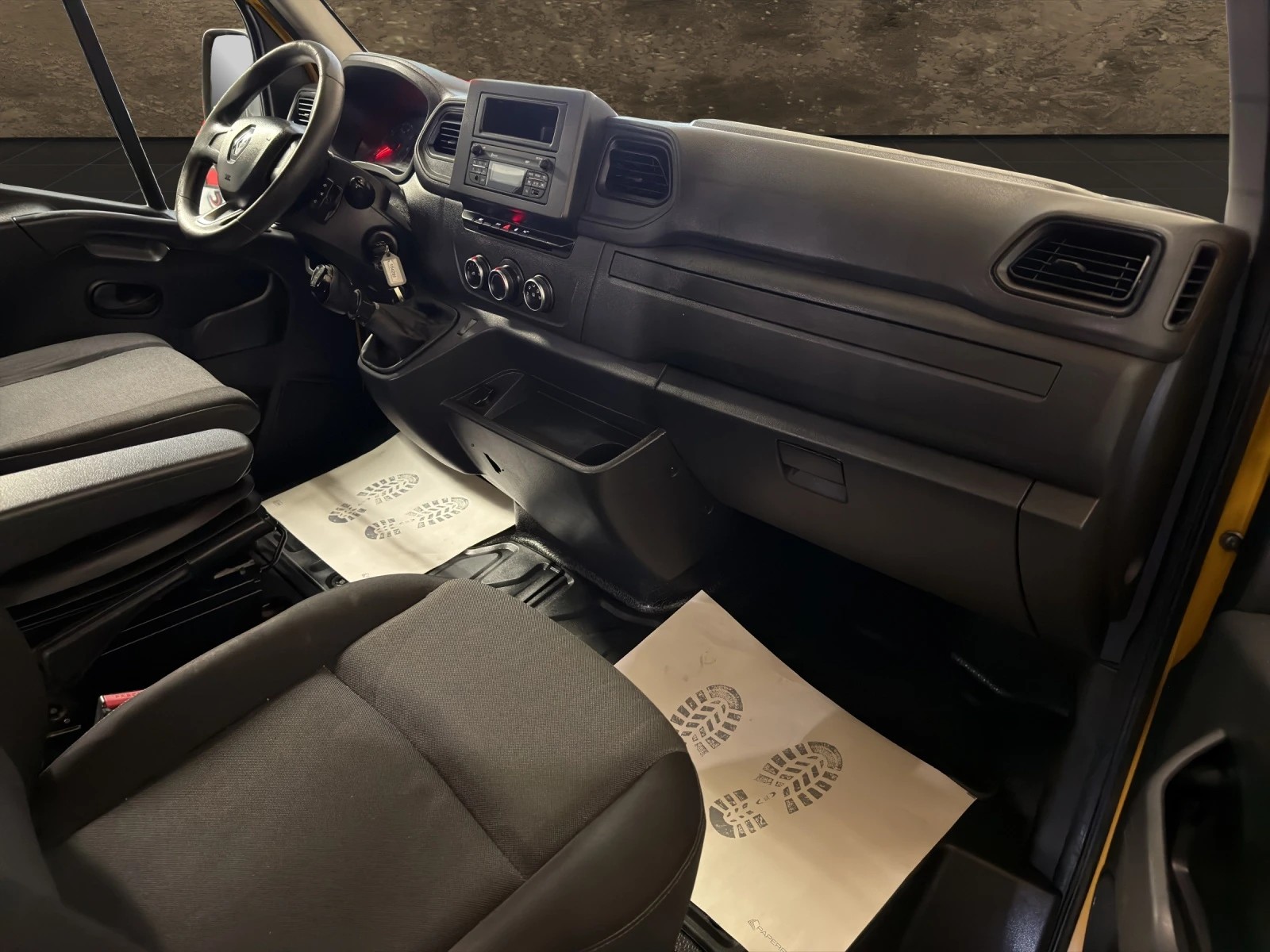 RENAULT RENAULT Master T35 2.3dCi 135 L3H3-image-11