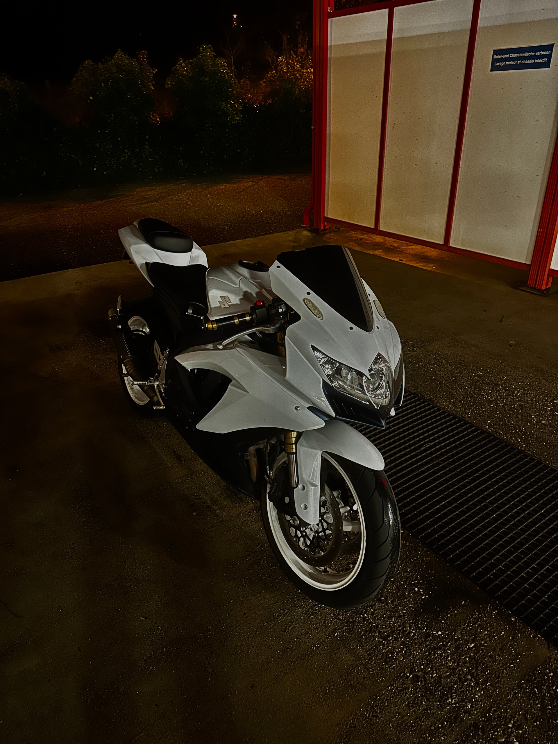 SUZUKI GSX-R 600 K9