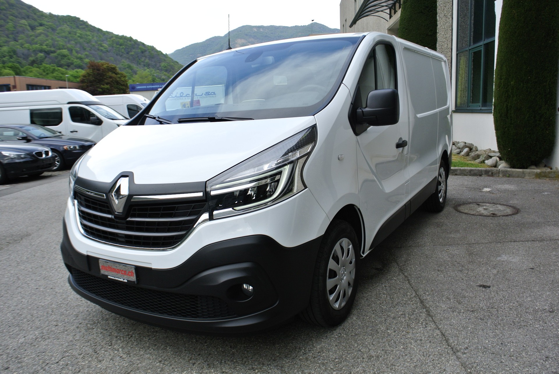 RENAULT Trafic 2.0 Energy dCi 120 3.0t Business L1H1