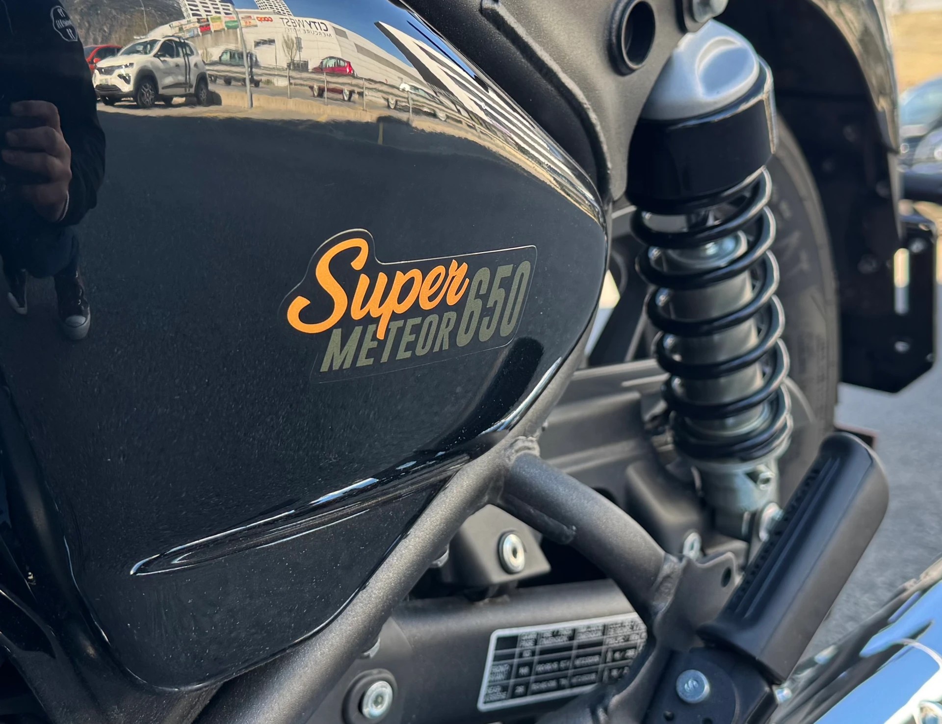 ROYAL ENFIELD Super Meteor 650 Interstellar-image-6
