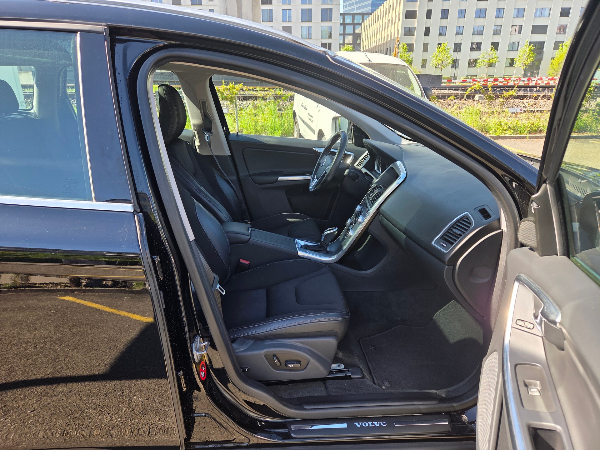 VOLVO XC60 D4 Executive Geartronic-image-13