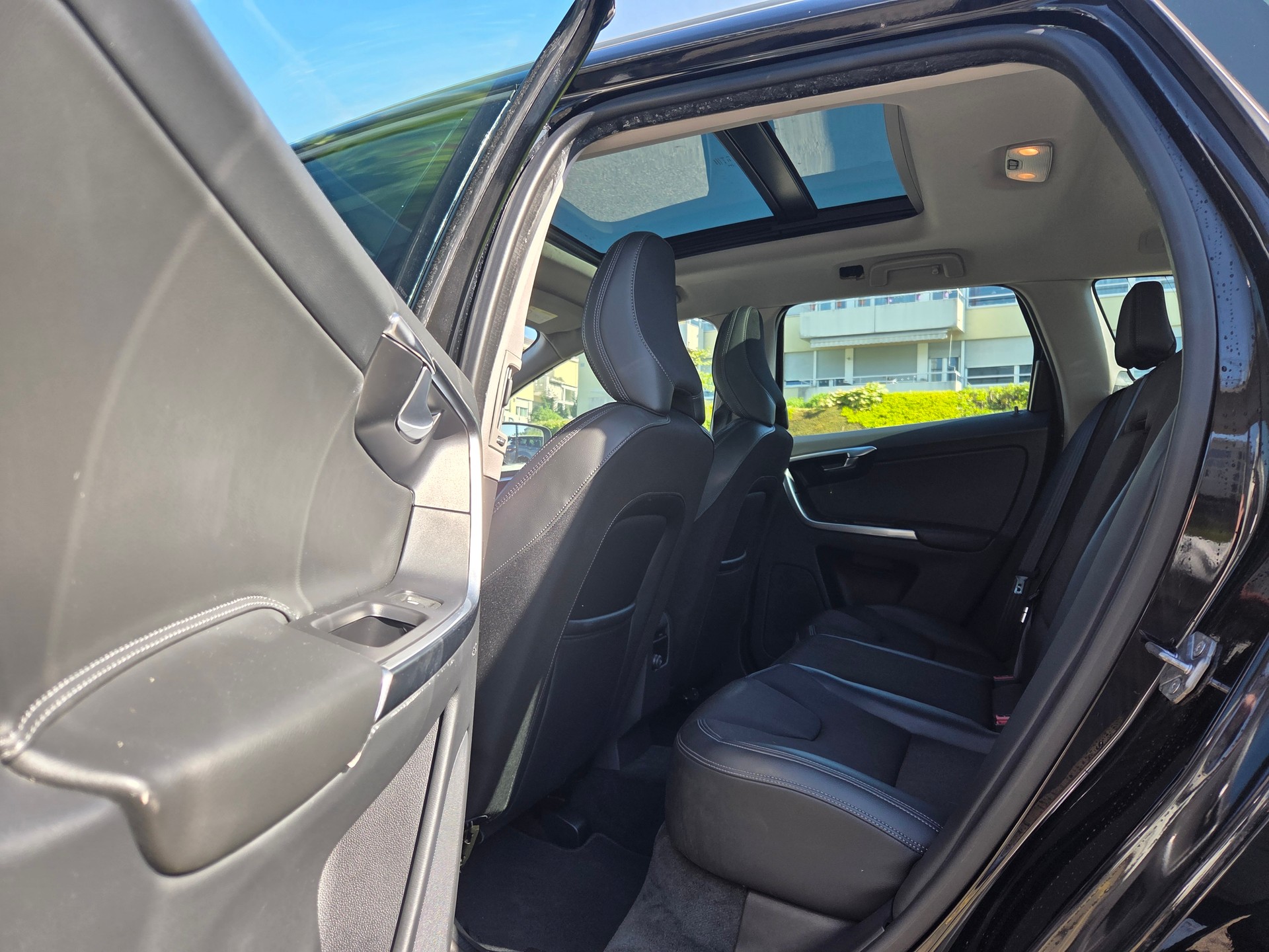 VOLVO XC60 D4 Executive Geartronic-image-10