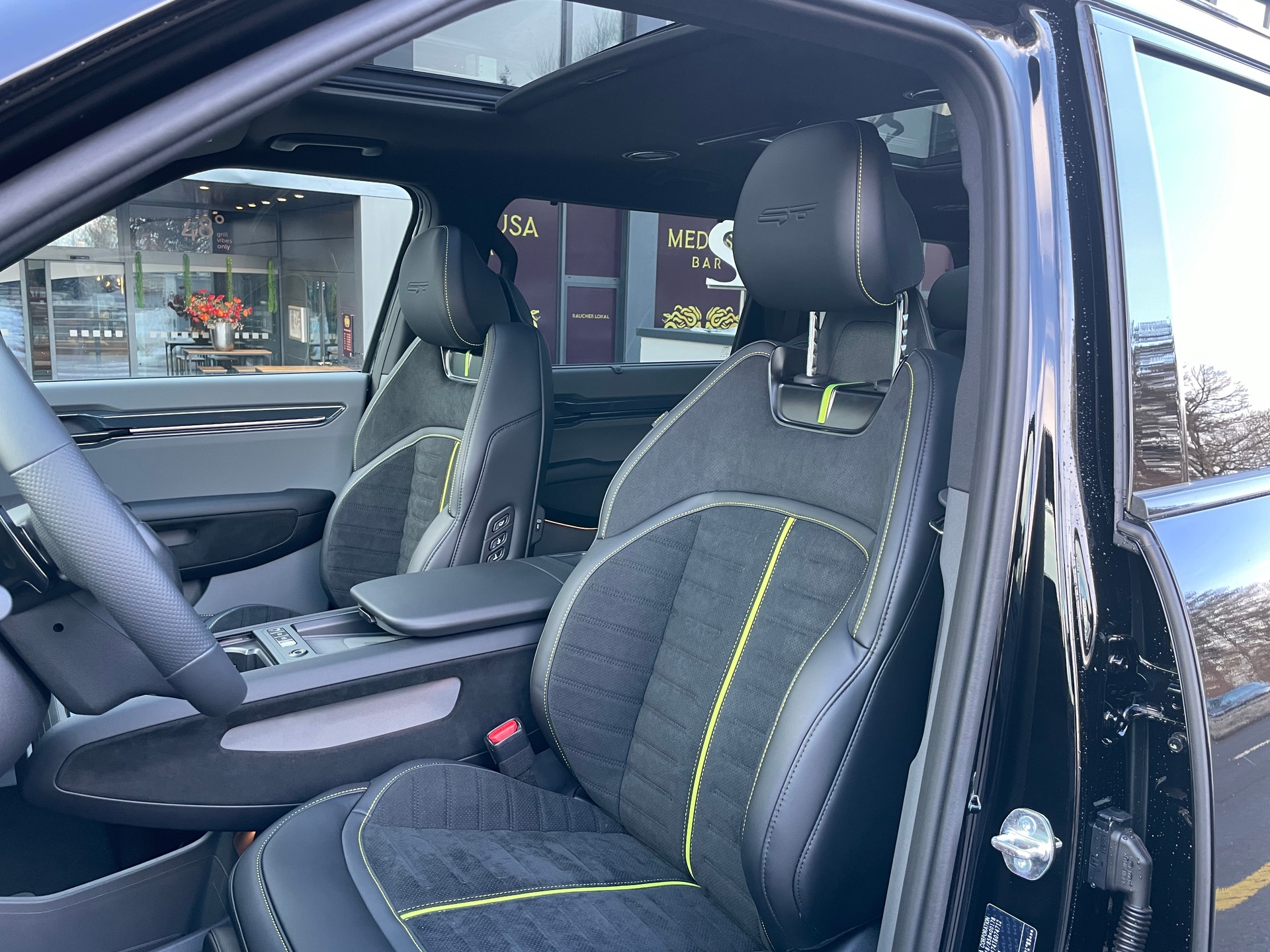 KIA EV9 99,8 kWh GT 4x4 mit Panoramadach, 7-Sitzer-image-13