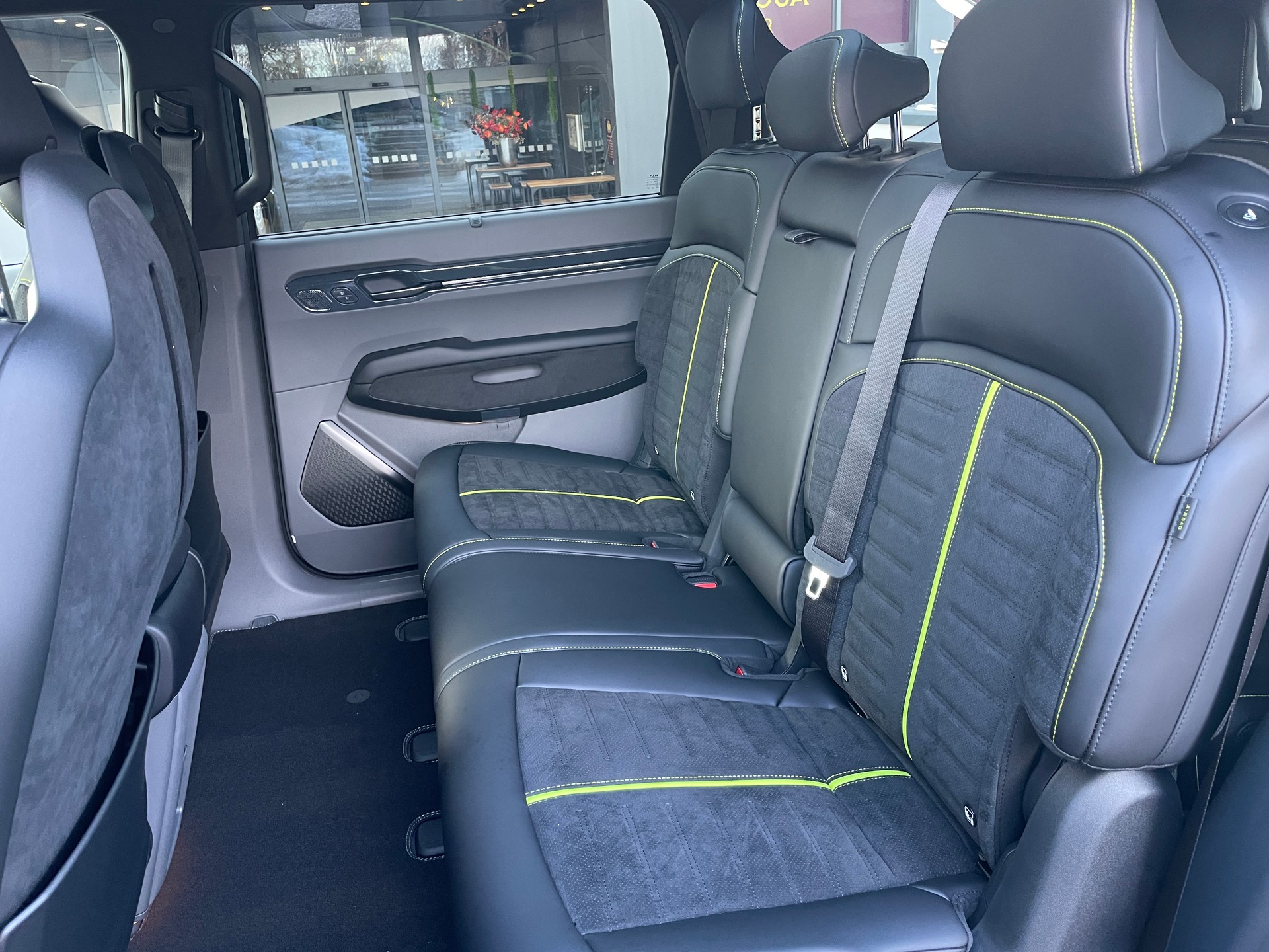 KIA EV9 99,8 kWh GT 4x4 mit Panoramadach, 7-Sitzer-image-16