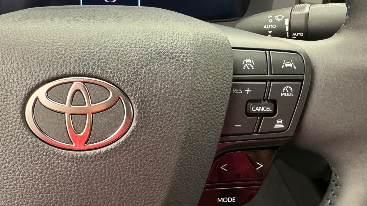 TOYOTA C-HR 1.8 HSD CVT Sport-image-9