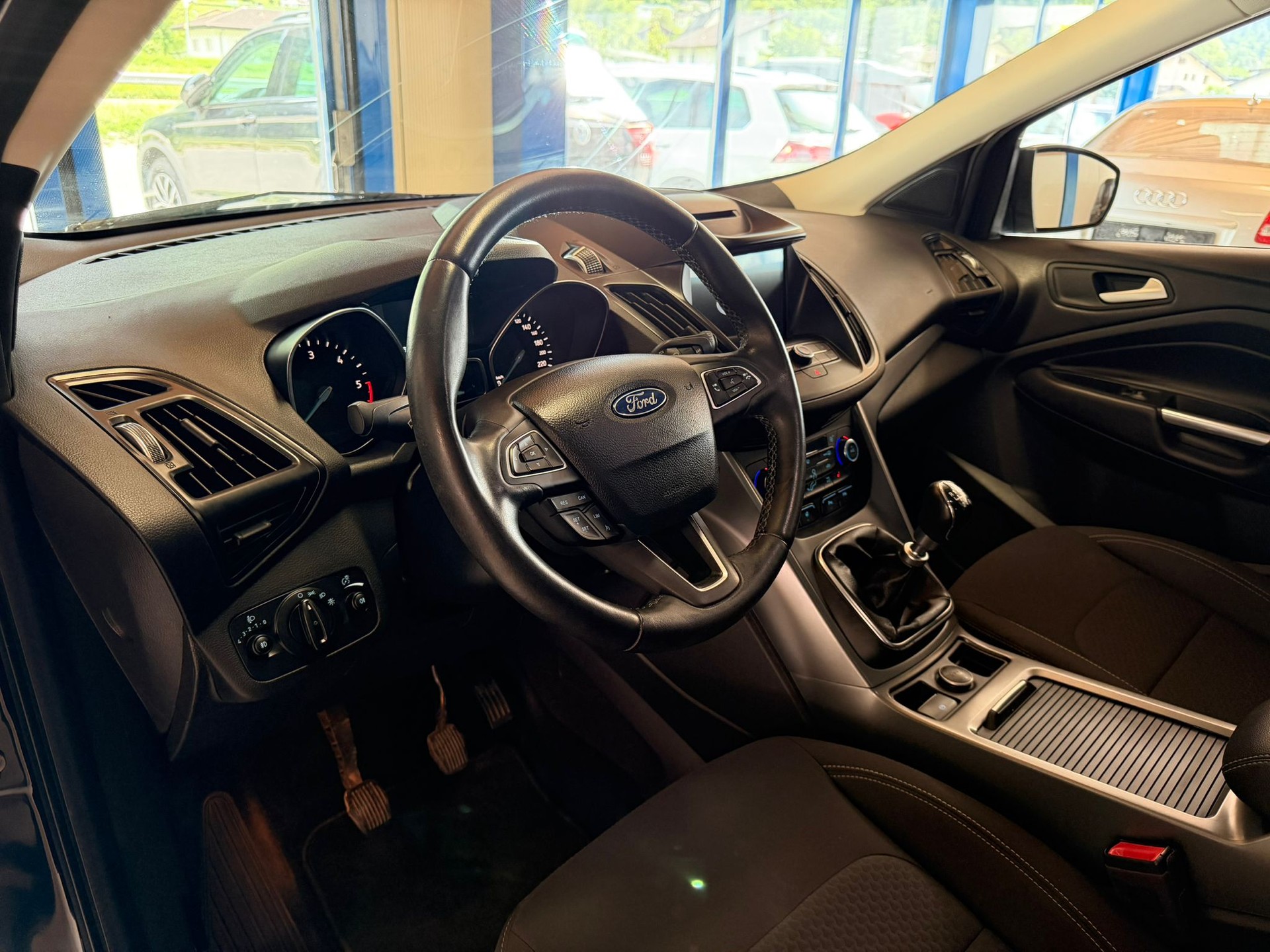 FORD Kuga 2.0 TDCi Trend+ 4WD-image-13