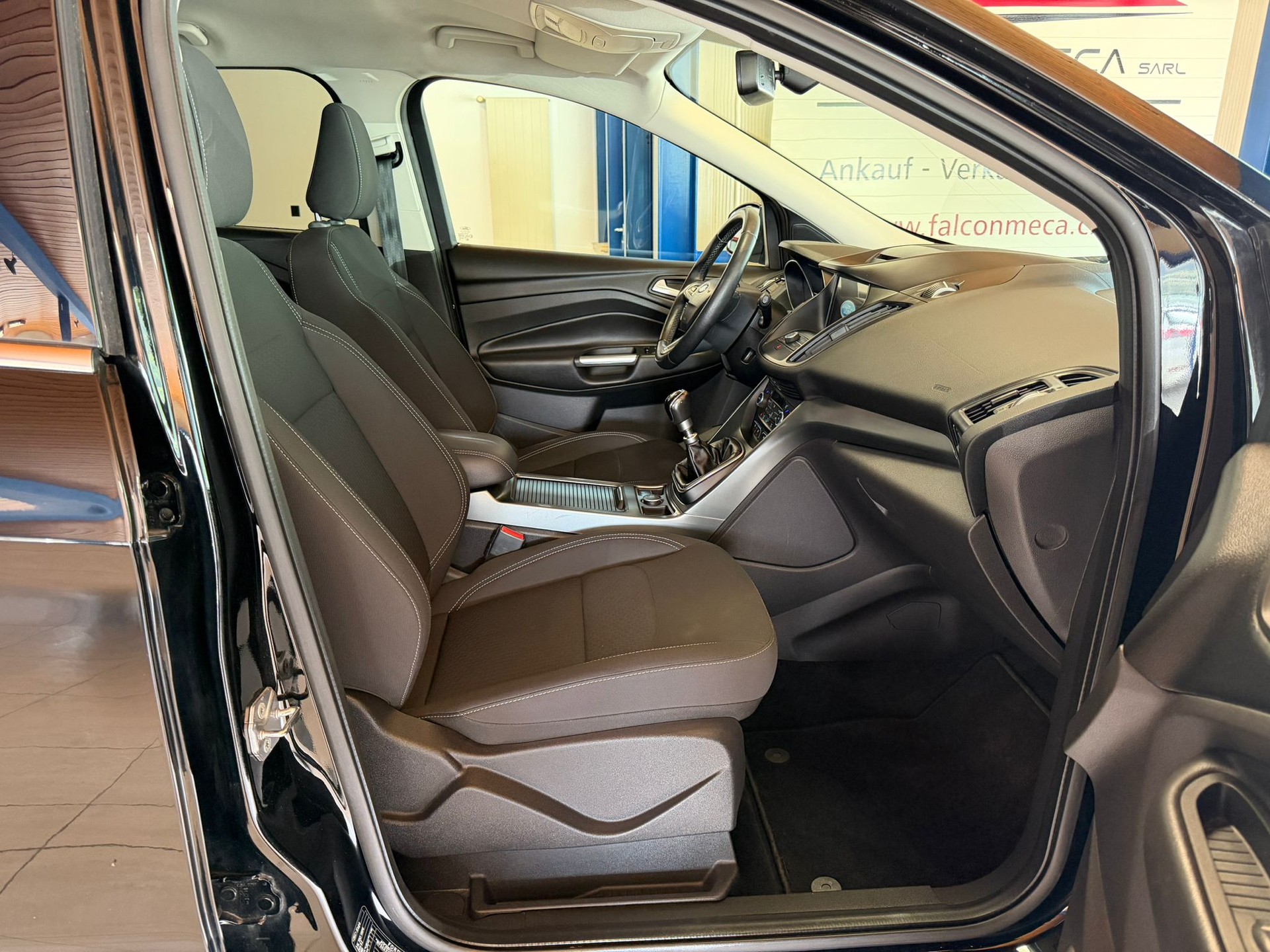 FORD Kuga 2.0 TDCi Trend+ 4WD-image-19
