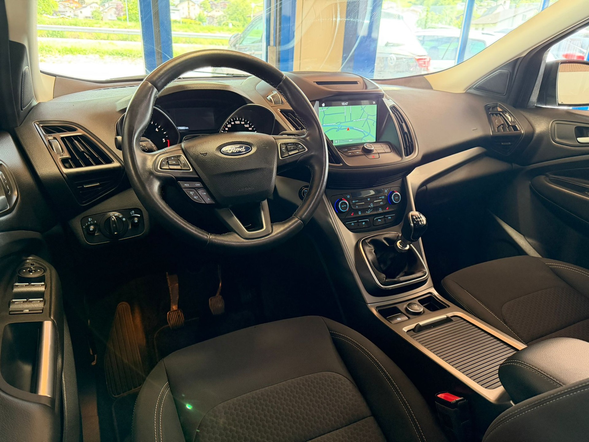 FORD Kuga 2.0 TDCi Trend+ 4WD-image-14