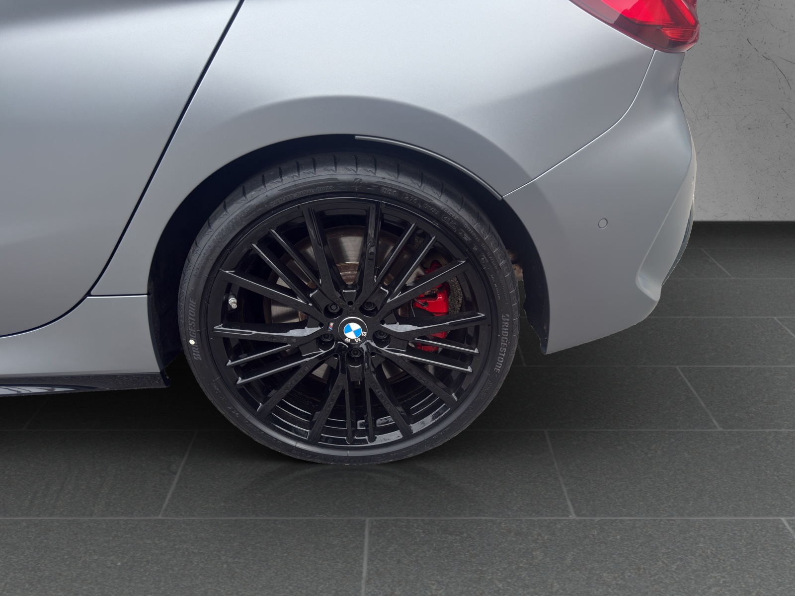 BMW M135i xDrive M Sport Pro Steptronic-image-11