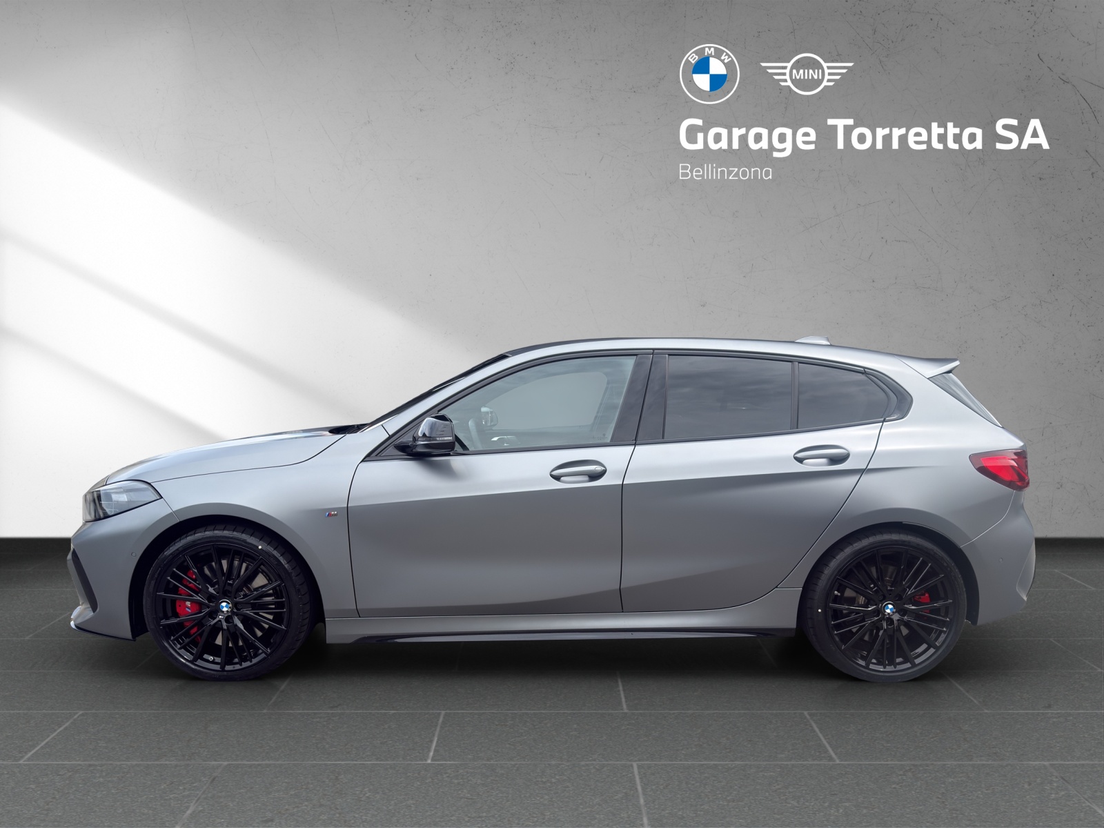 BMW M135i xDrive M Sport Pro Steptronic-showroom-element-1