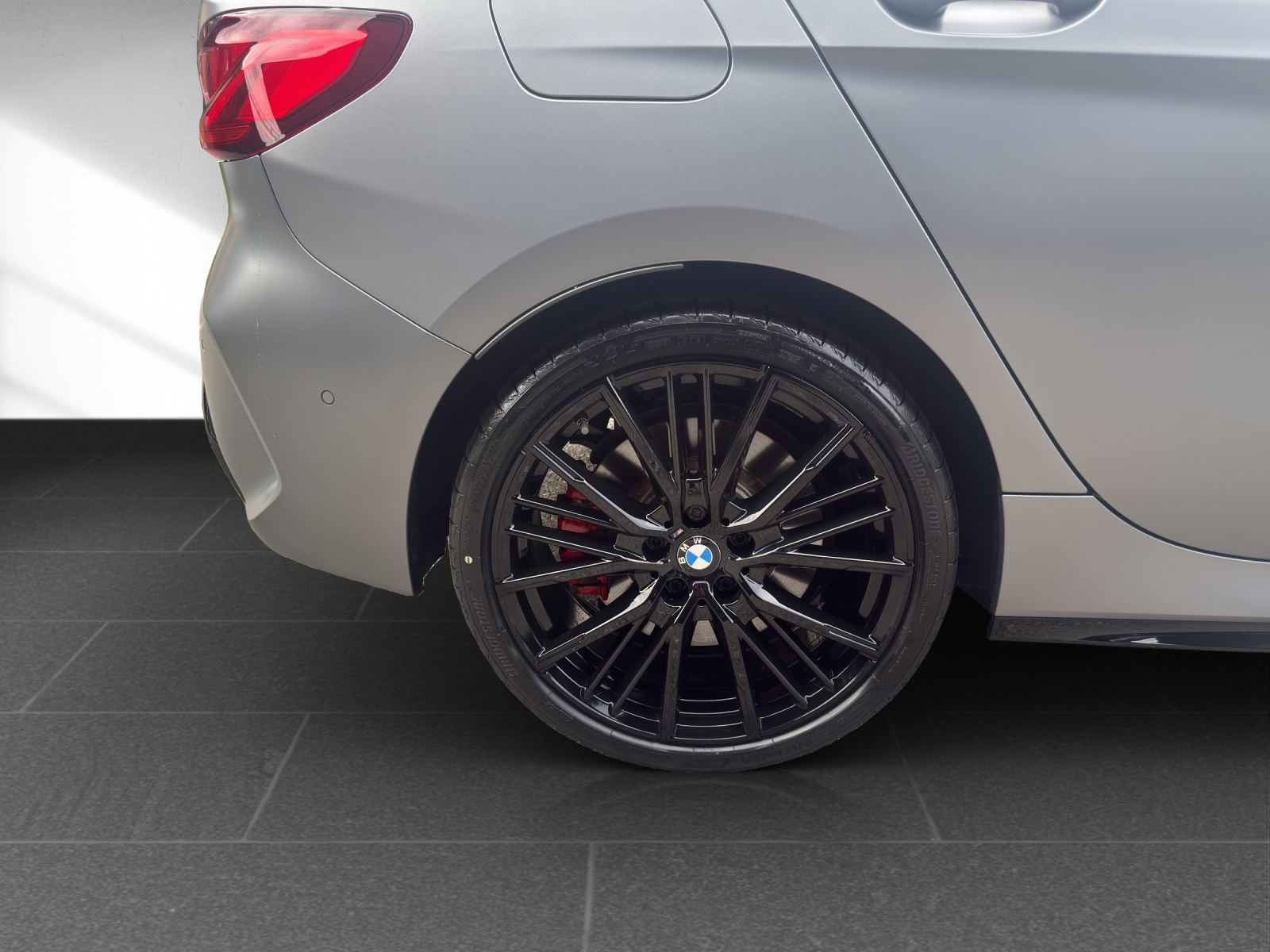 BMW M135i xDrive M Sport Pro Steptronic-image-10