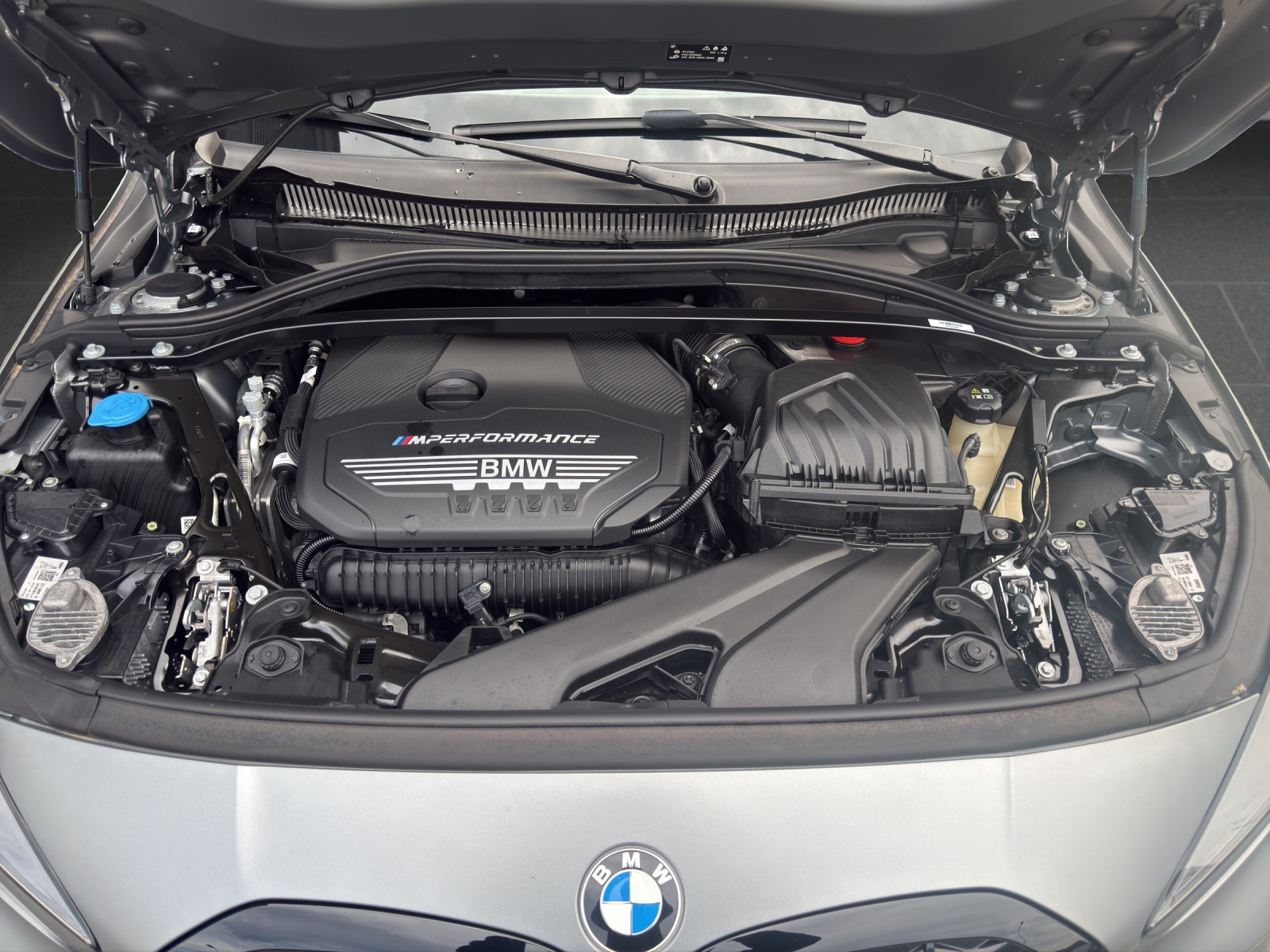 BMW M135i xDrive M Sport Pro Steptronic-image-18