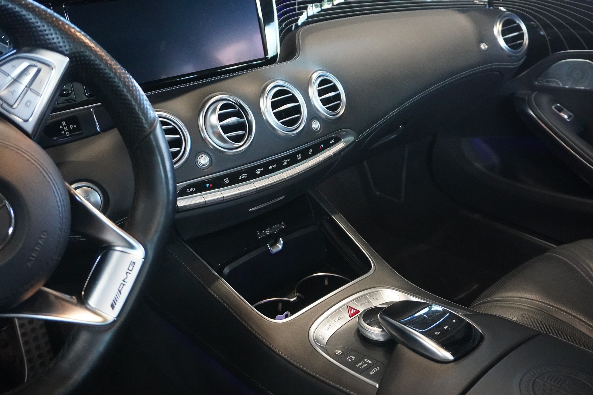 MERCEDES-BENZ S 63 AMG Cabriolet 4Matic Speedshift MCT-image-12