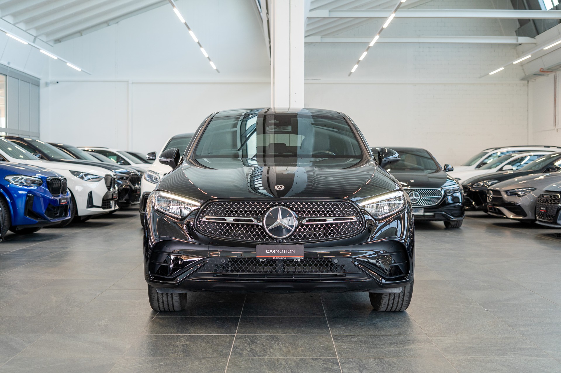 MERCEDES-BENZ GLC 200 AMG Line 4matic Coupé / Panorama-Schiebedach / Rückfahrkamera / AHK-showroom-element-1