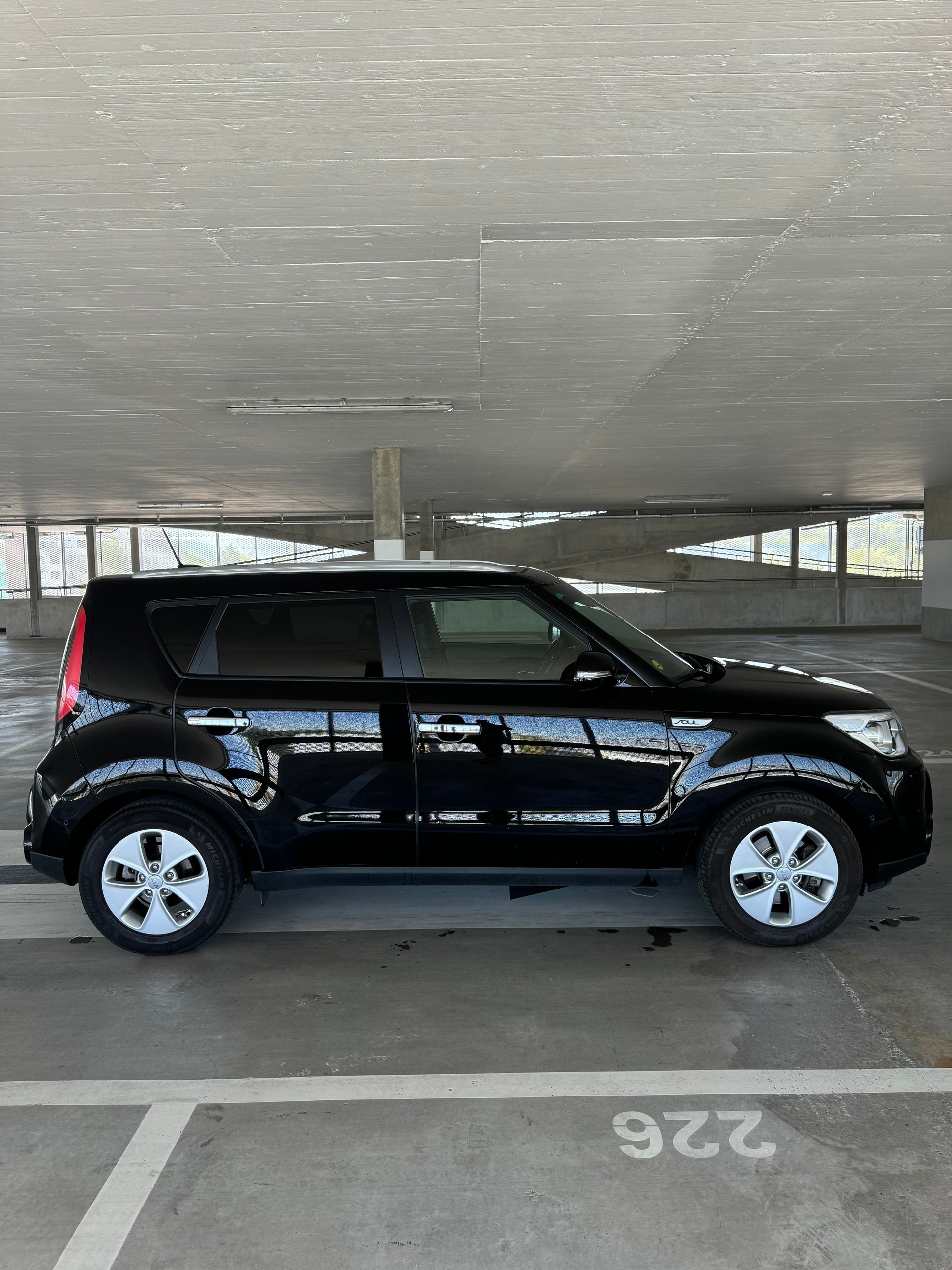 KIA Soul 1.6 CRDi Style Automatic-image-3