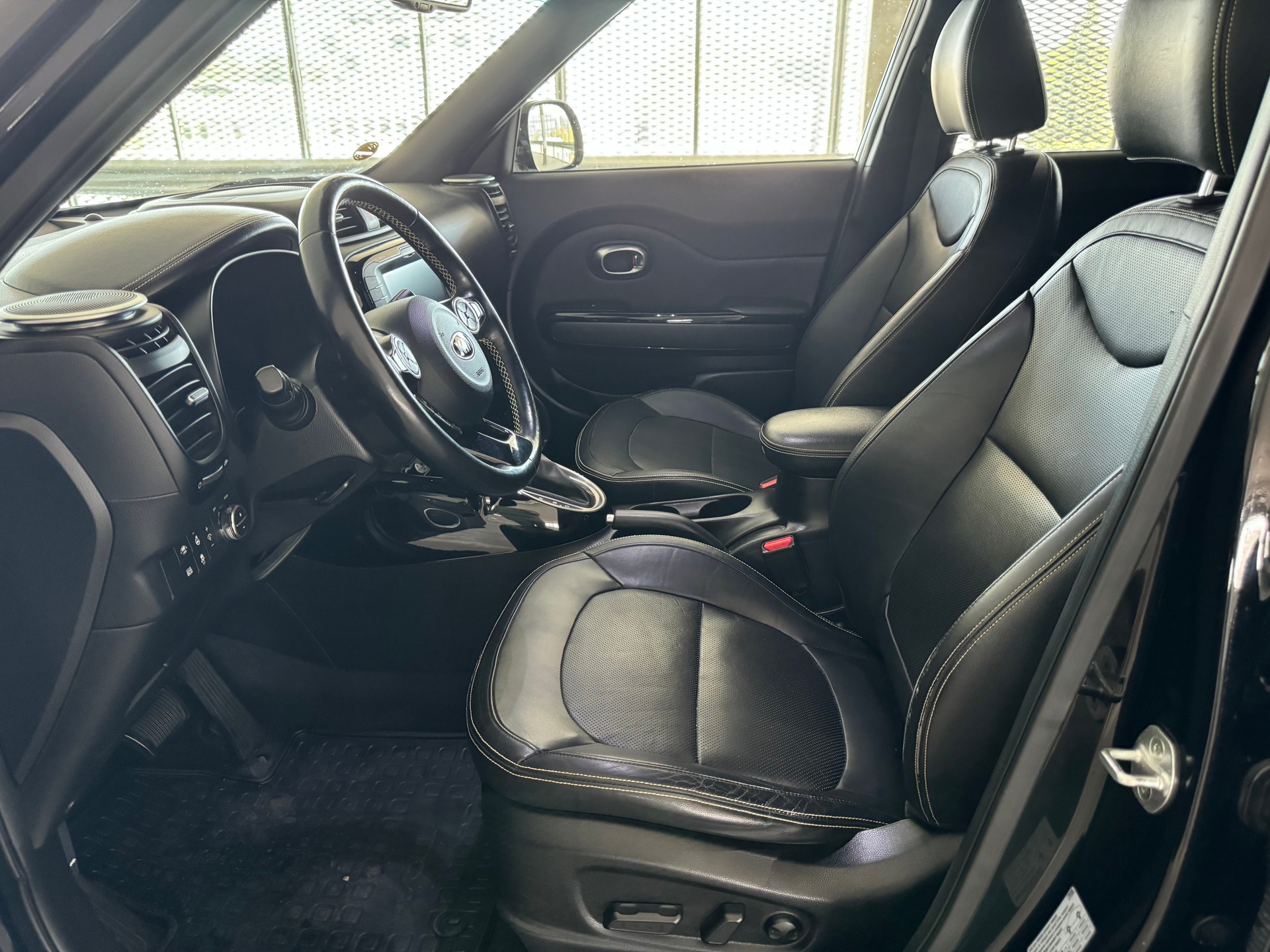 KIA Soul 1.6 CRDi Style Automatic-image-11