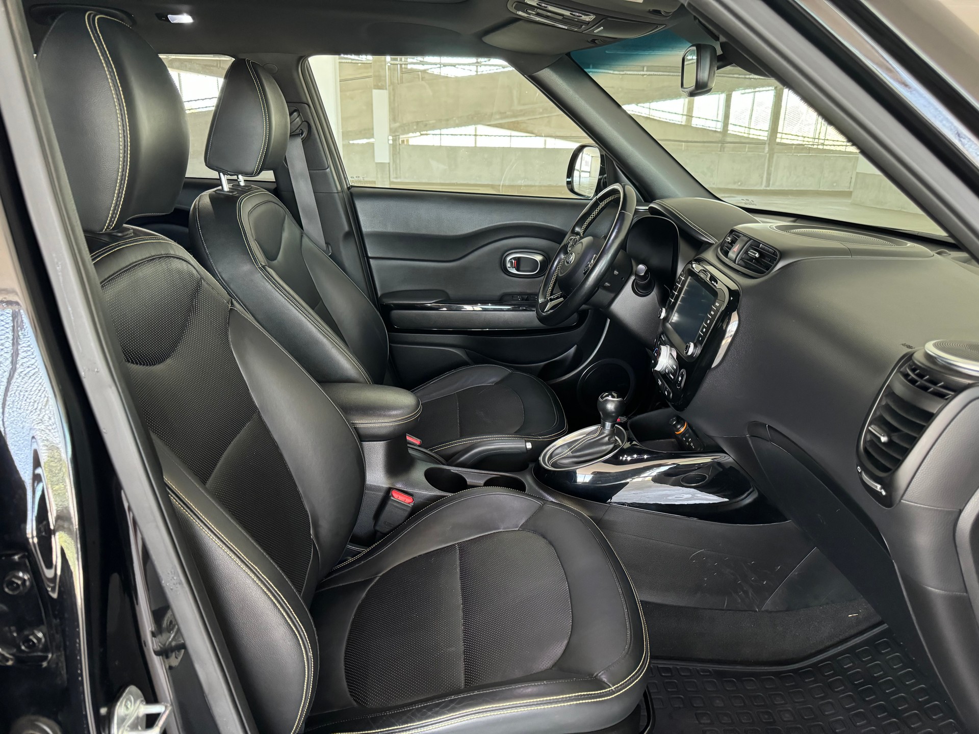 KIA Soul 1.6 CRDi Style Automatic-image-13