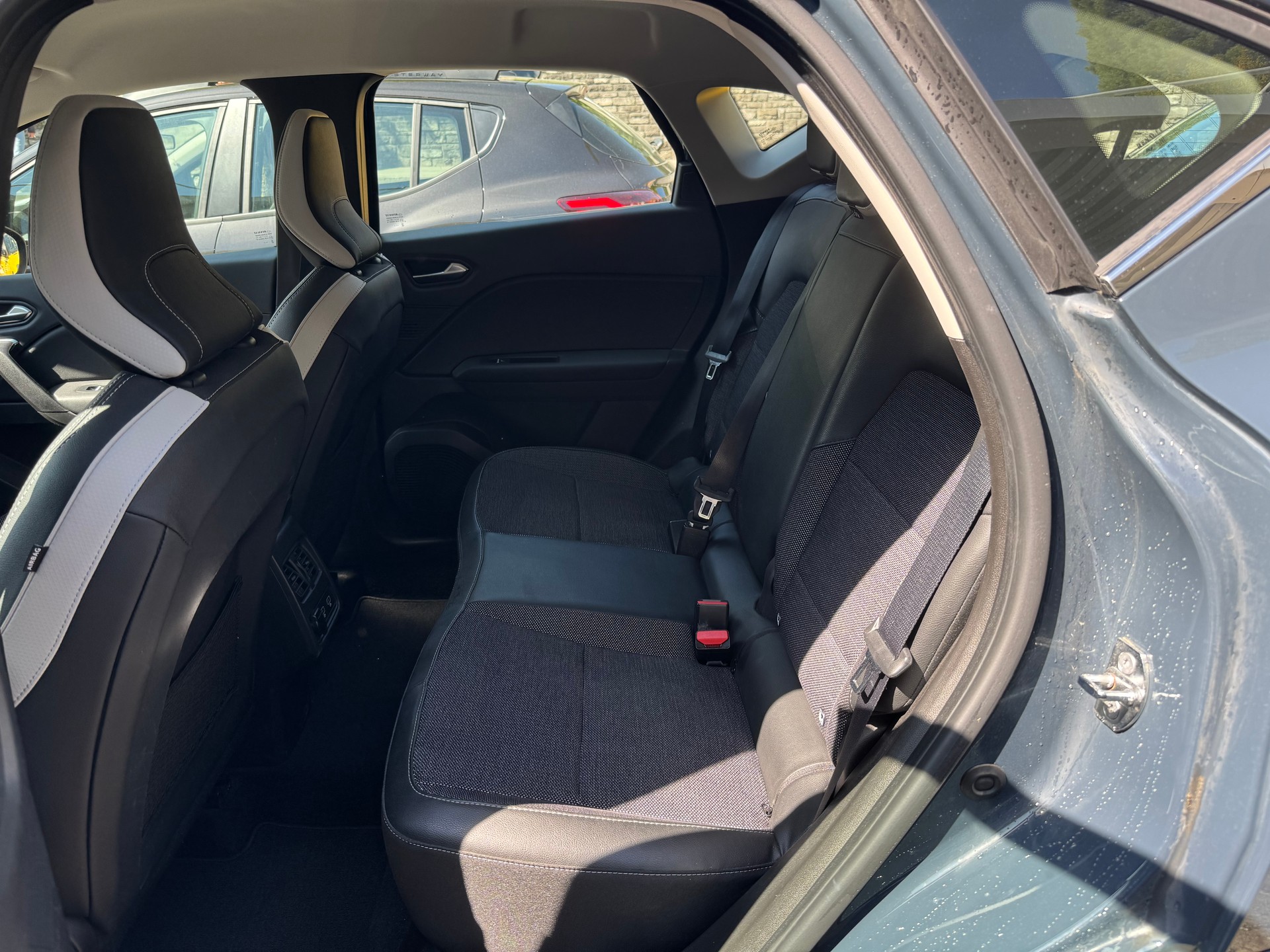 RENAULT Captur 1.6 E-Tech 145 Intens DHT-image-11