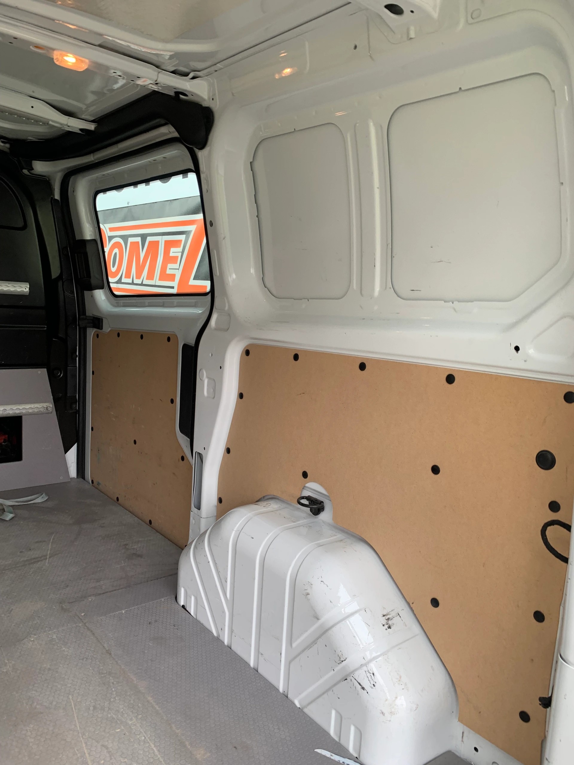 FORD Transit Custom Van 320 L1H1 Trend-showroom-element-3