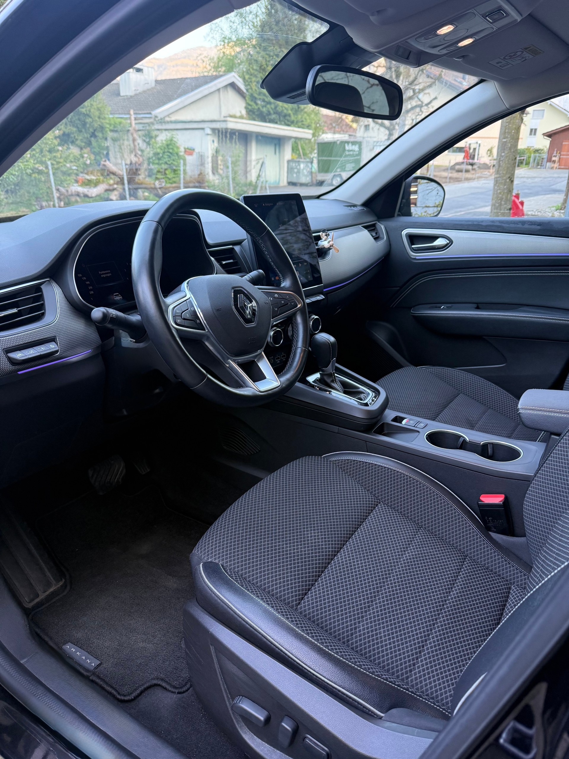 RENAULT 1.3 TCe Techno EDC-image-2