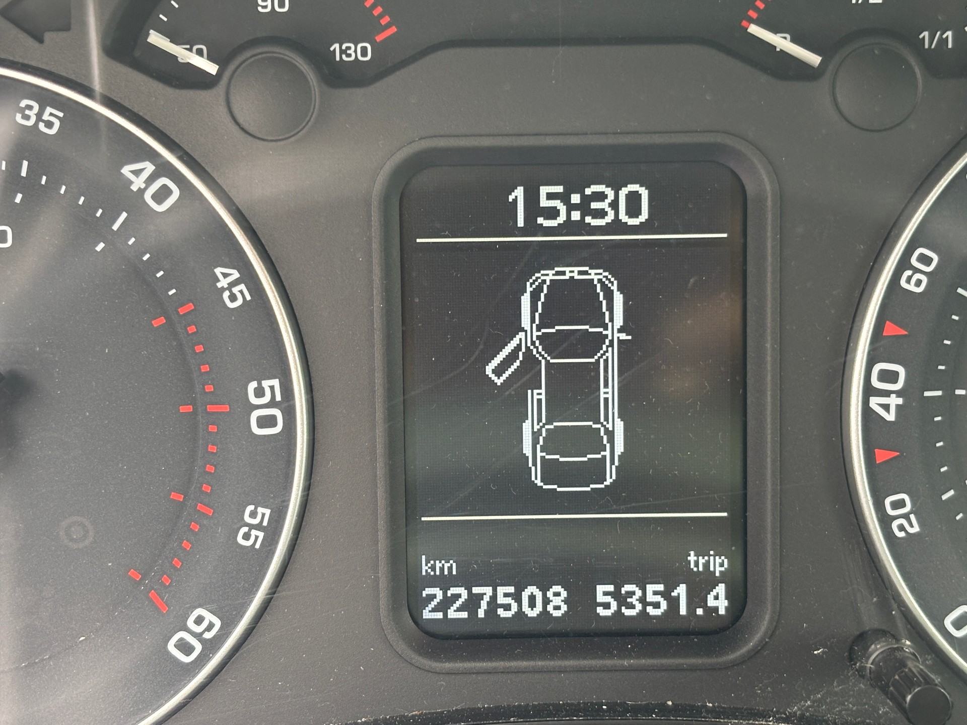 SKODA Octavia 2.0 TDI Adventure 4x4-image-10
