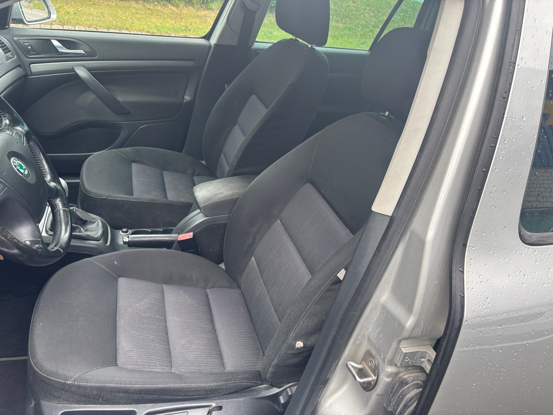 SKODA Octavia 2.0 TDI Adventure 4x4-image-8