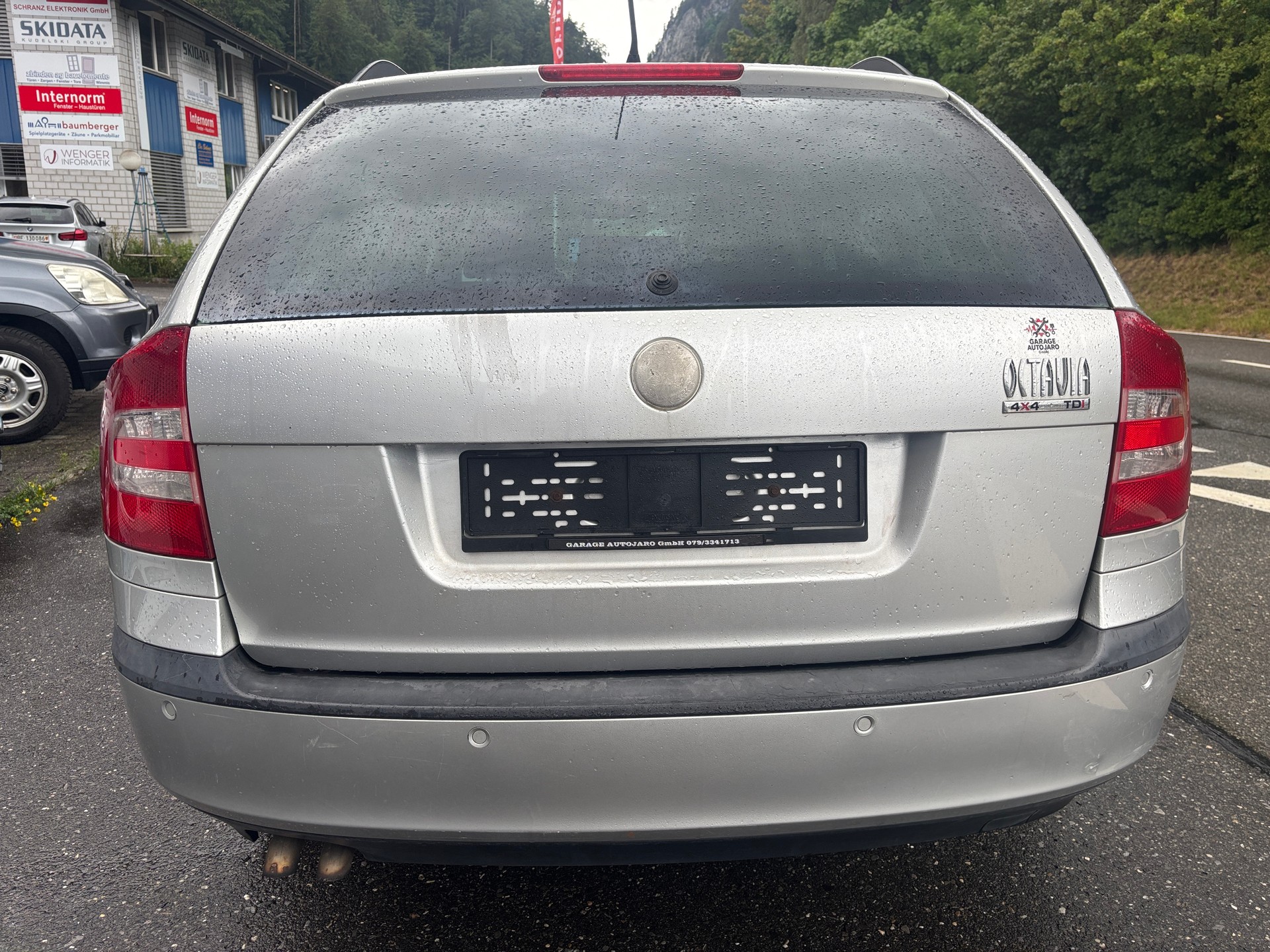 SKODA Octavia 2.0 TDI Adventure 4x4-image-6