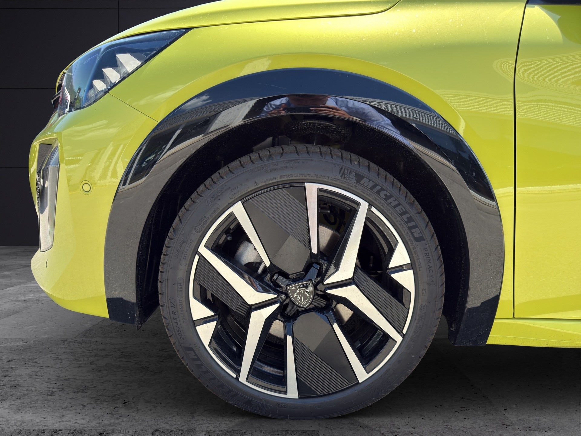 PEUGEOT 208 1.2 MHEV GT-image-4