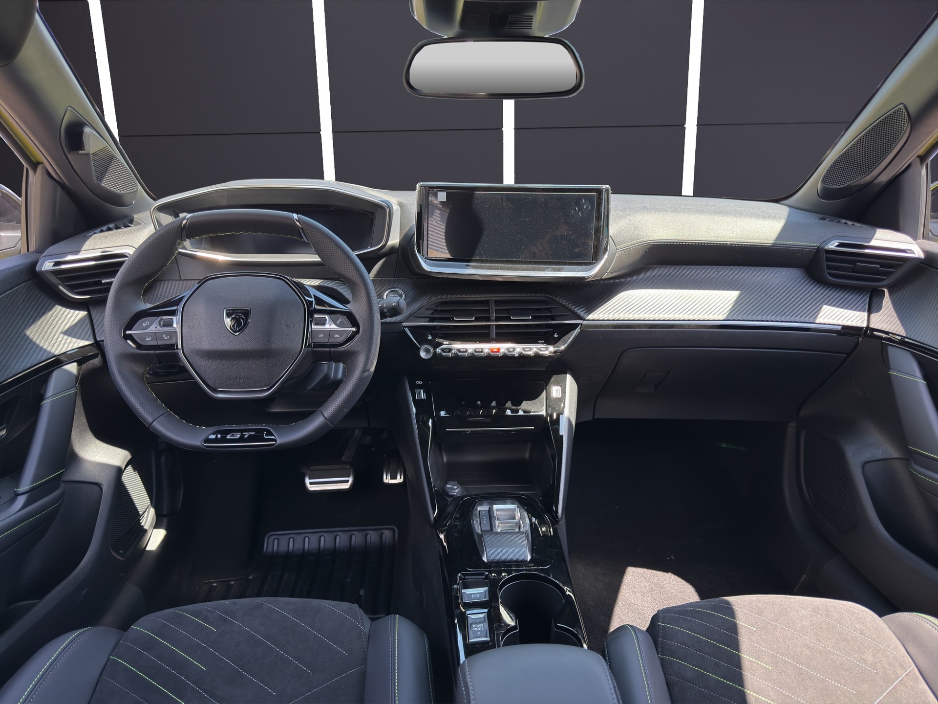 PEUGEOT 208 1.2 MHEV GT-image-7