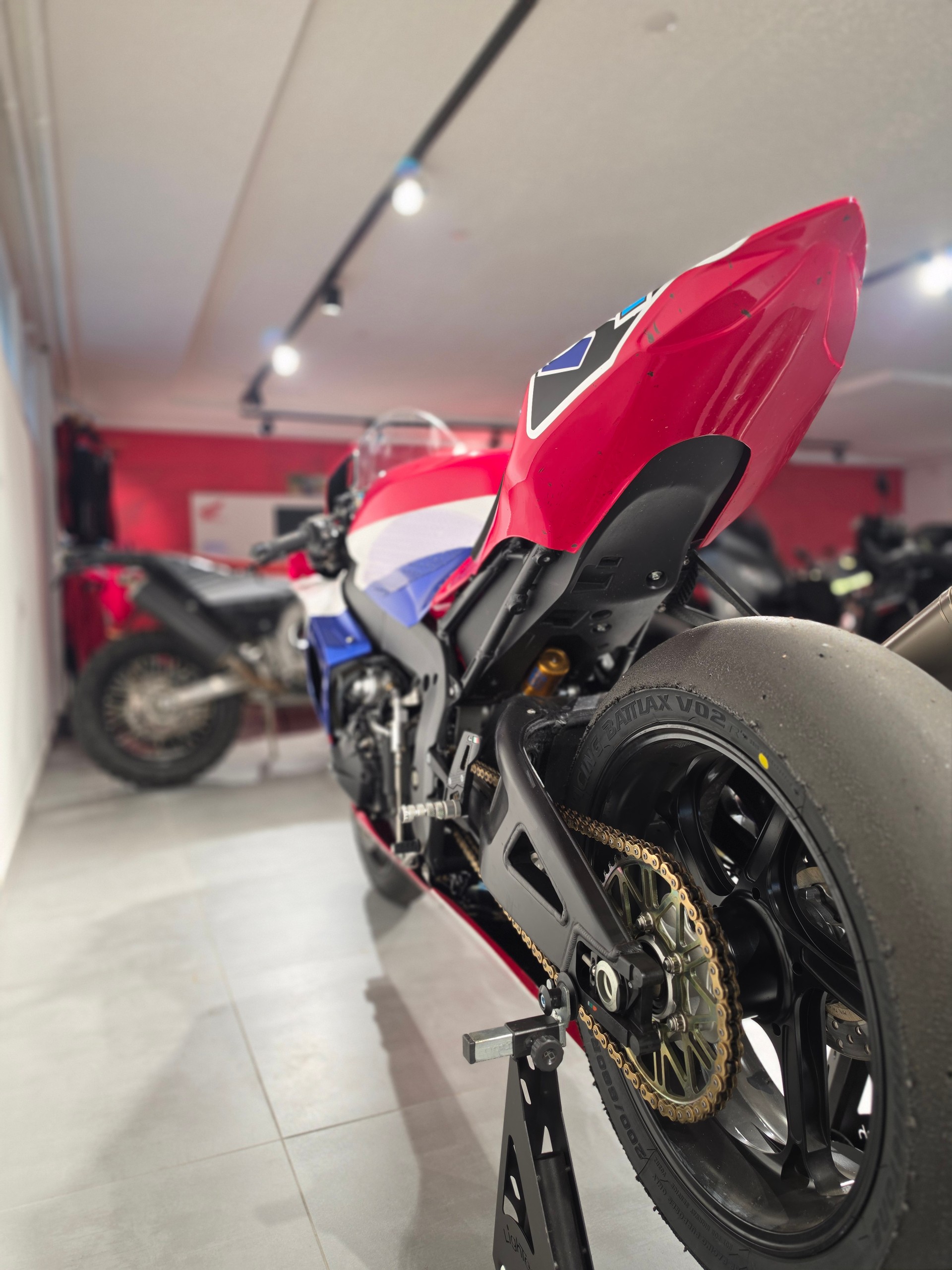 HONDA CBR 1000 RR-R Fireblade SP-image-6