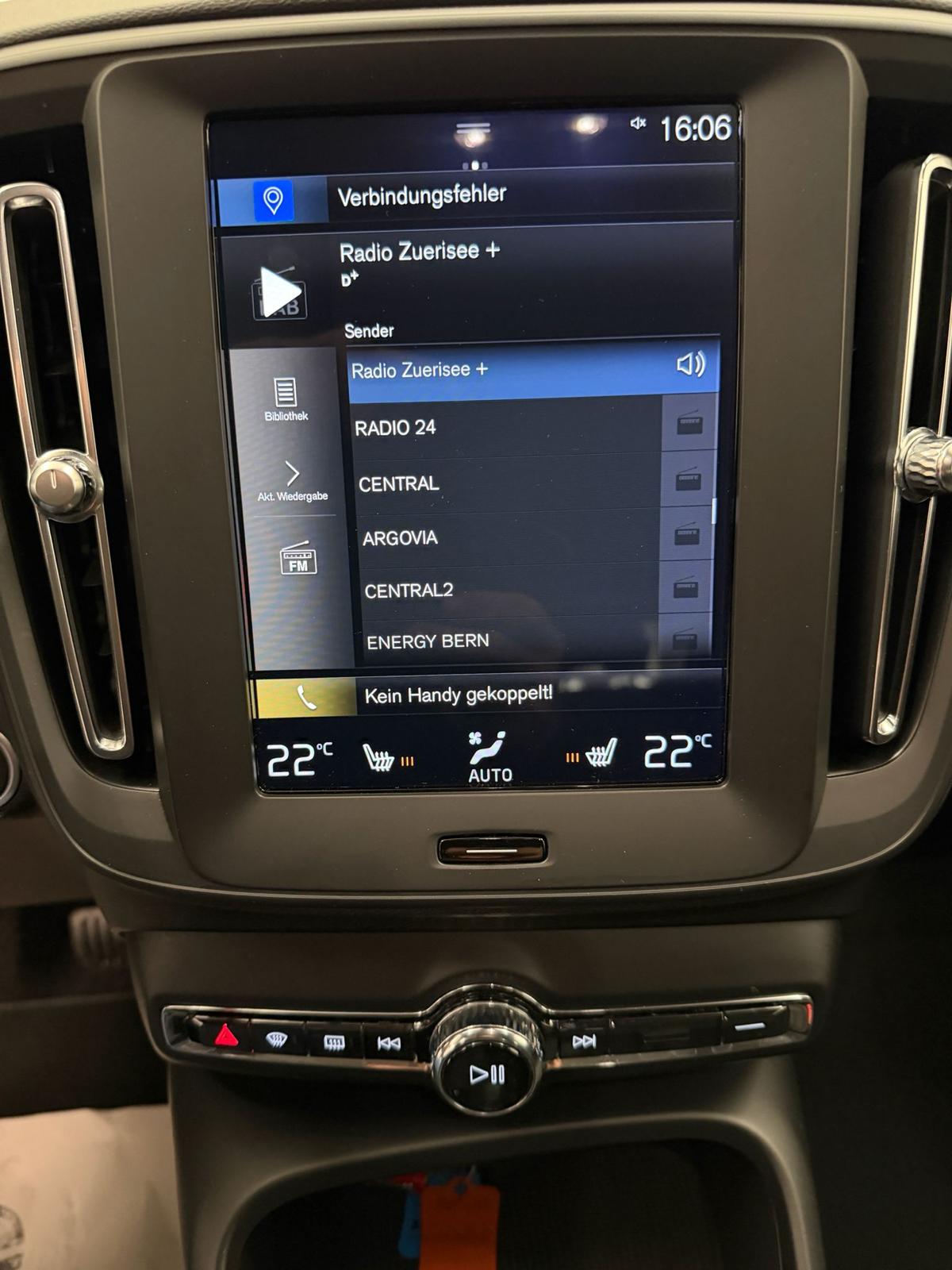VOLVO XC40 T3 Momentum-image-15