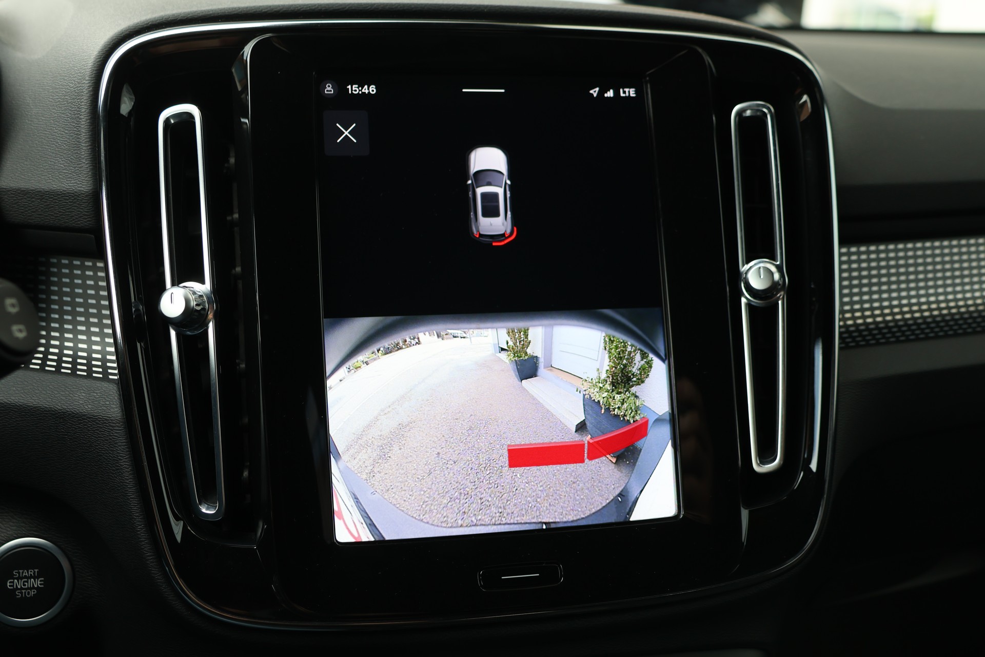 VOLVO XC40 B3 Benzin Mild Hybrid Plus Dark DCT-image-20