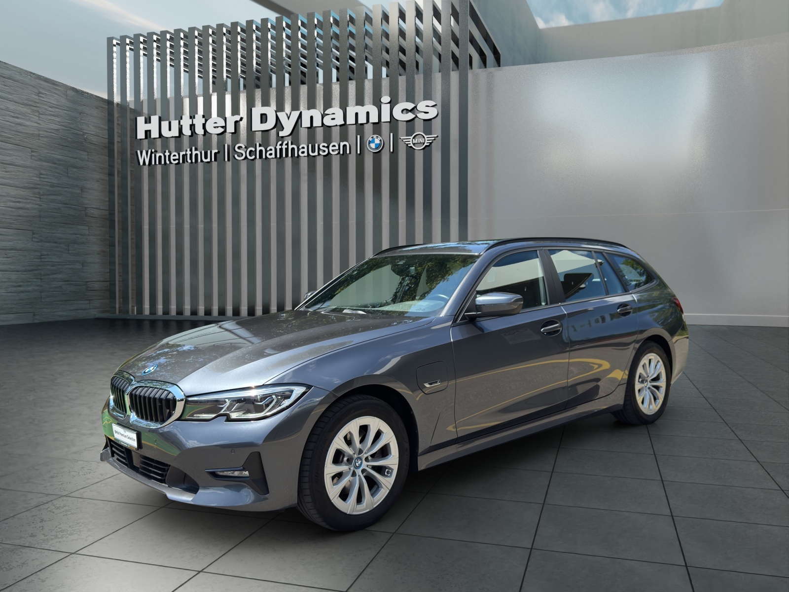 BMW 320e xDrive Touring HARMAN/KARDON SURROUND SOUND SYSTEM