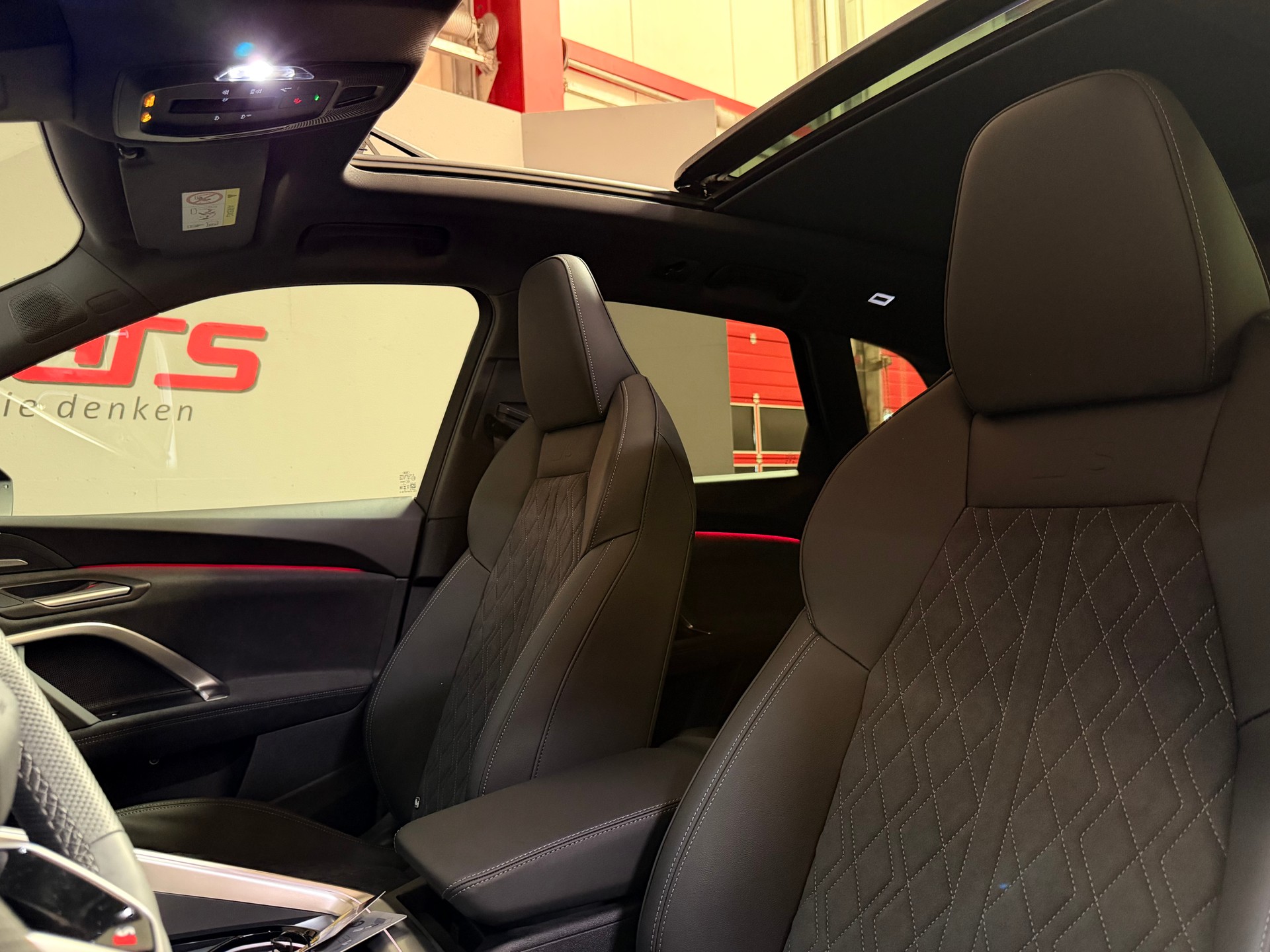 AUDI SQ5 TFSI quattro S-tronic-image-16