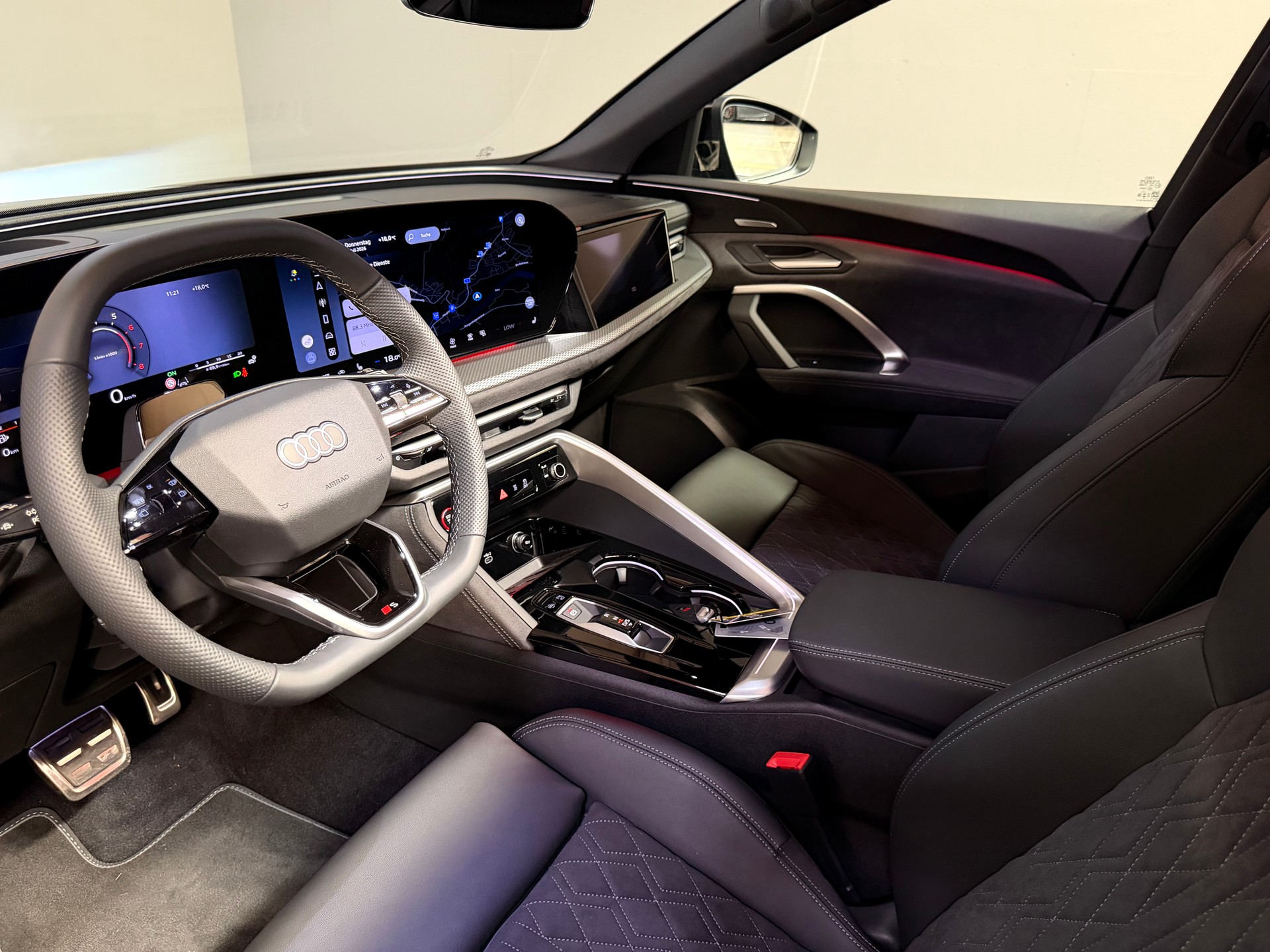 AUDI SQ5 TFSI quattro S-tronic-image-15