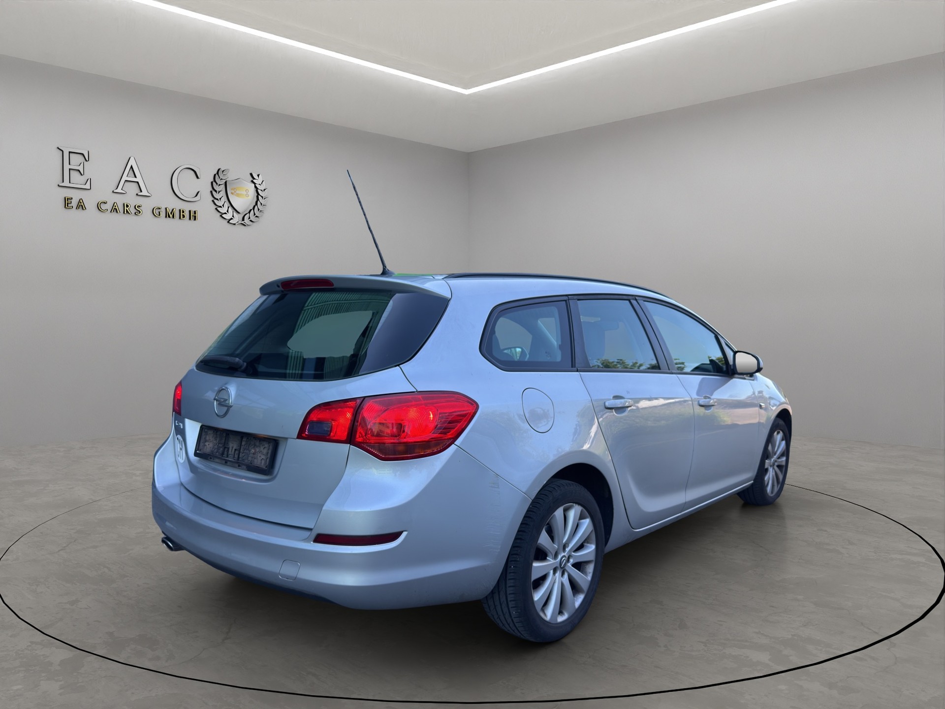 OPEL Astra SportsTourer 1.4i 16V Turbo Sport-image-4