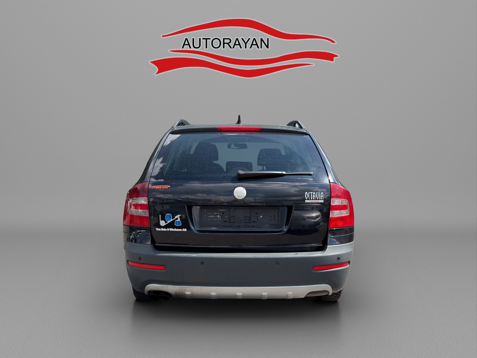 SKODA Octavia Scout 2.0 FSI 4x4-image-3