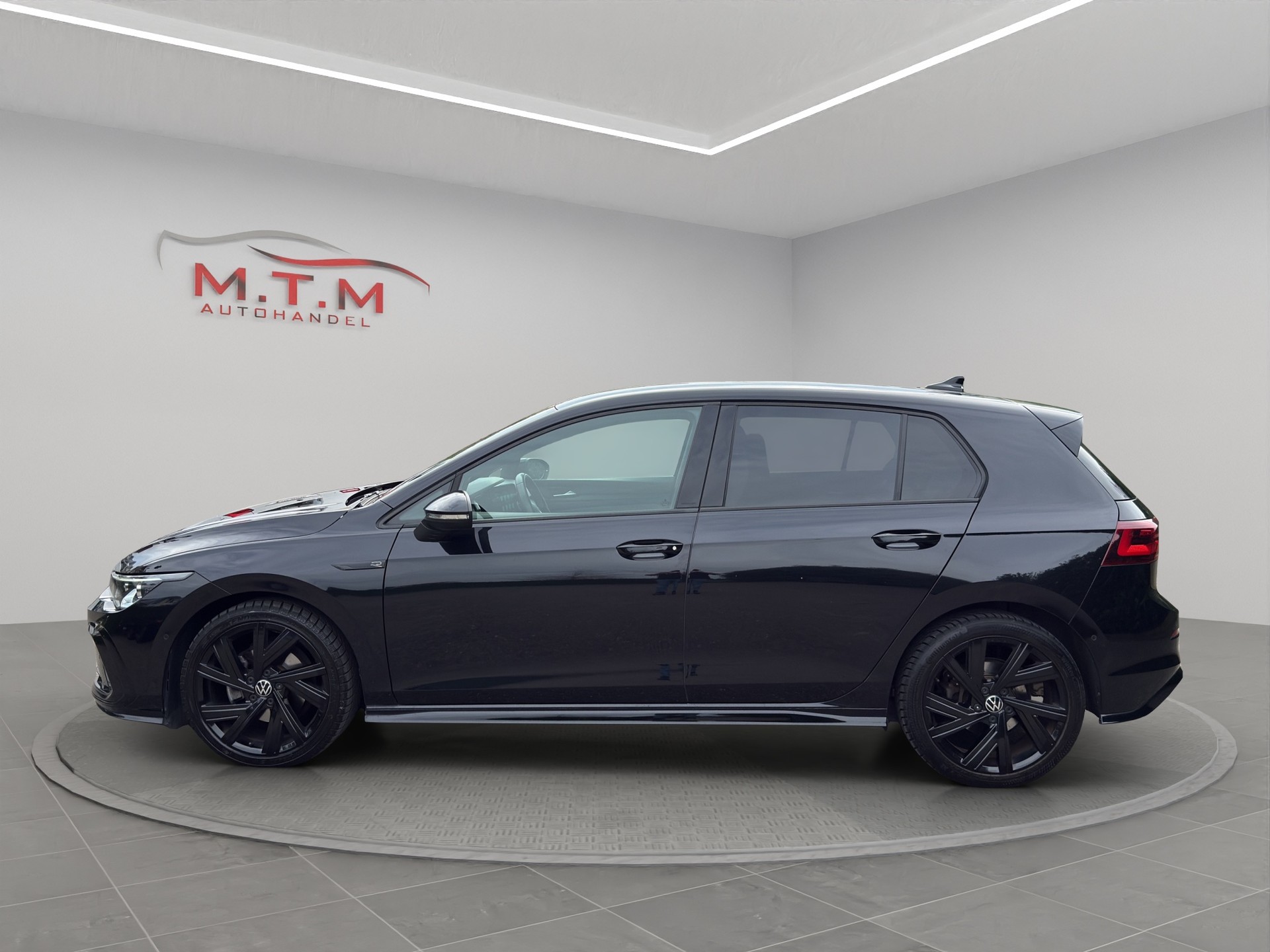 VW Golf 1.5 eTSI mHEV ACT R-Line DSG-showroom-element-3