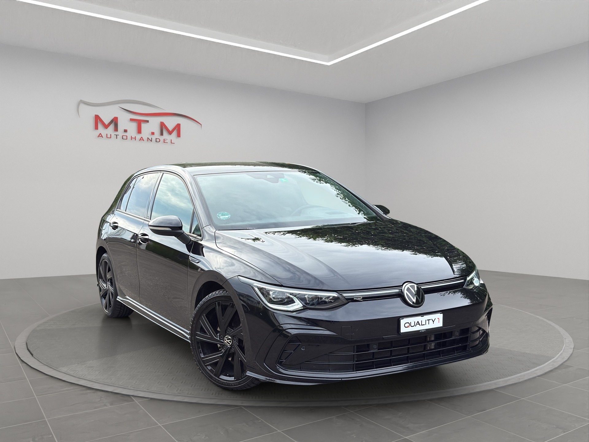 VW Golf 1.5 eTSI mHEV ACT R-Line DSG