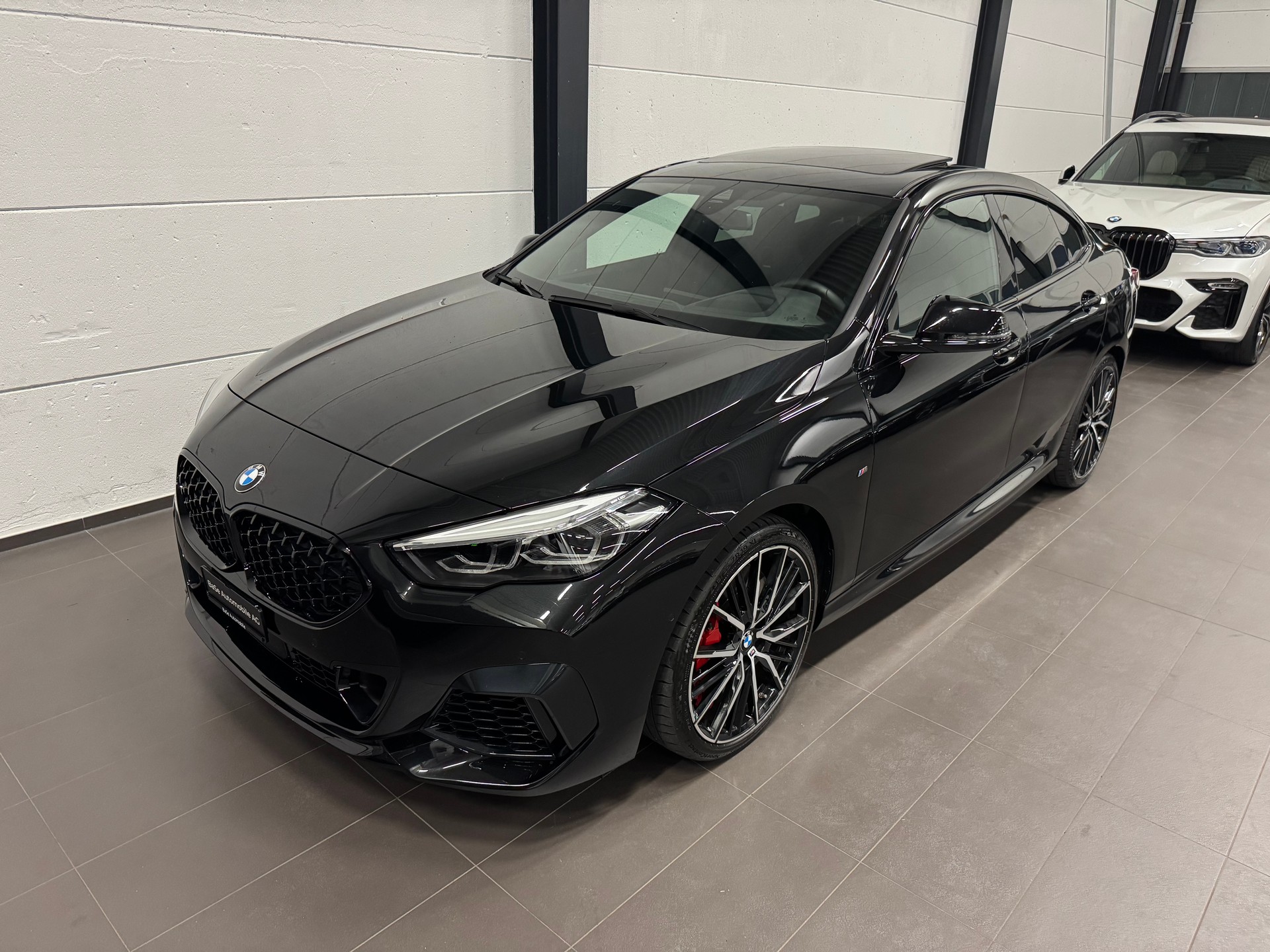 BMW M235i Gran Coupé xDrive Pure M Sport Steptronic-showroom-element-2