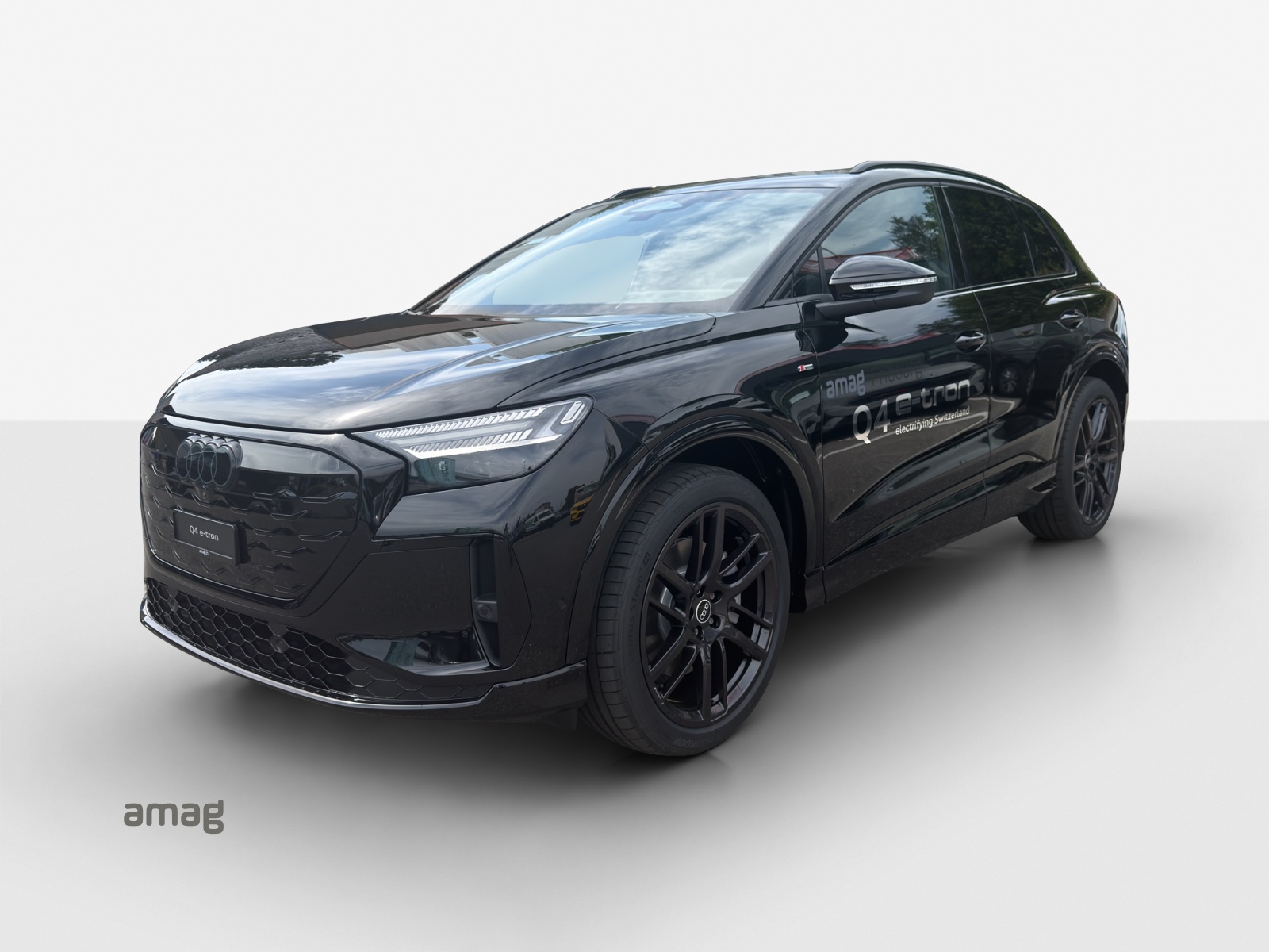 AUDI Q4 e-tron SUV quattro performance