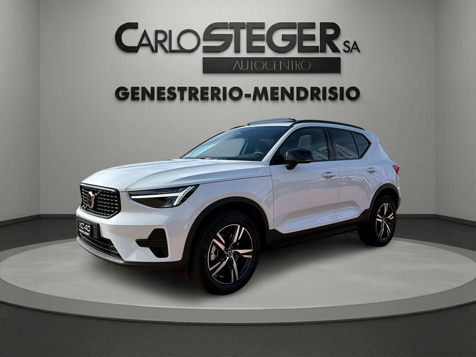 VOLVO XC40 B3 Benzin Mild Hybrid Plus Dark DCT