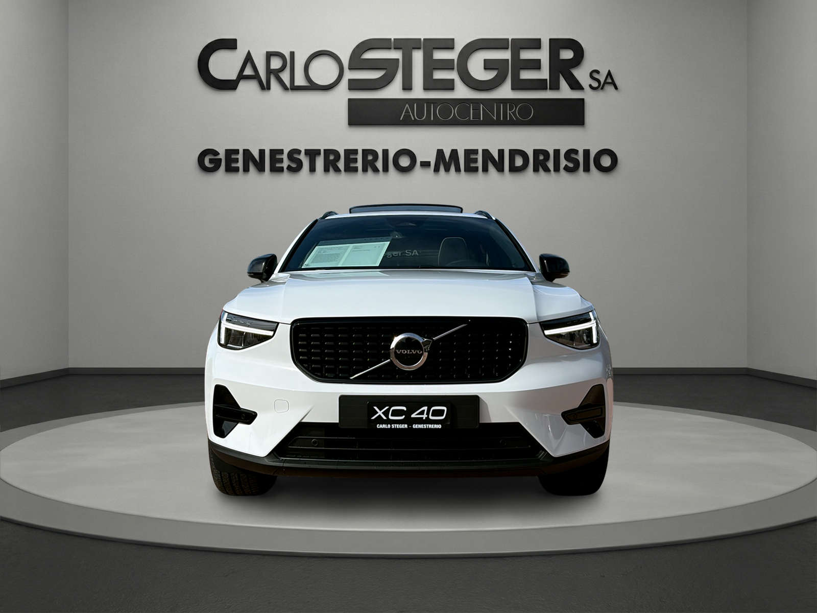 VOLVO XC40 B3 Benzin Mild Hybrid Plus Dark DCT-showroom-element-1